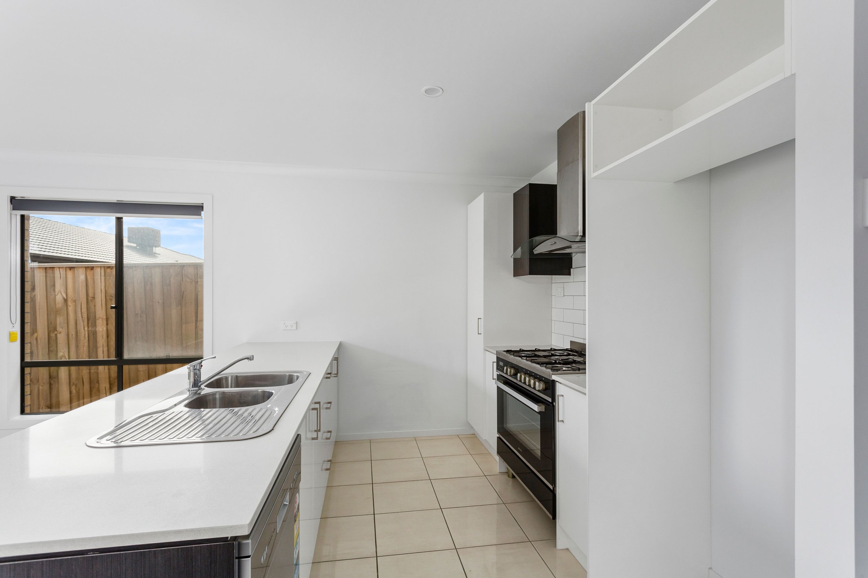 8 Elizabeth Parkway, Officer, VIC 3809