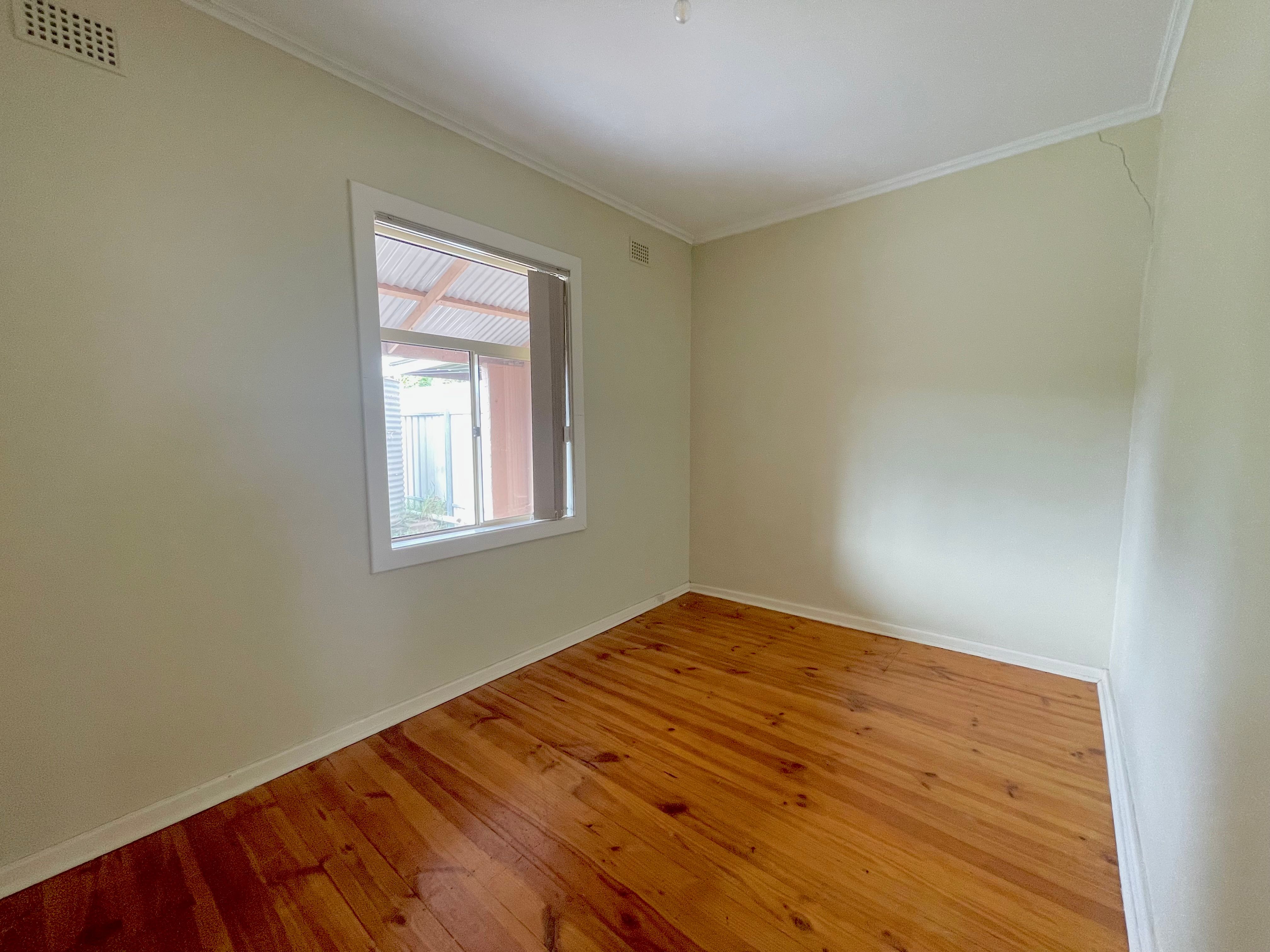 10 Oldridge Street — photo 7 of 11