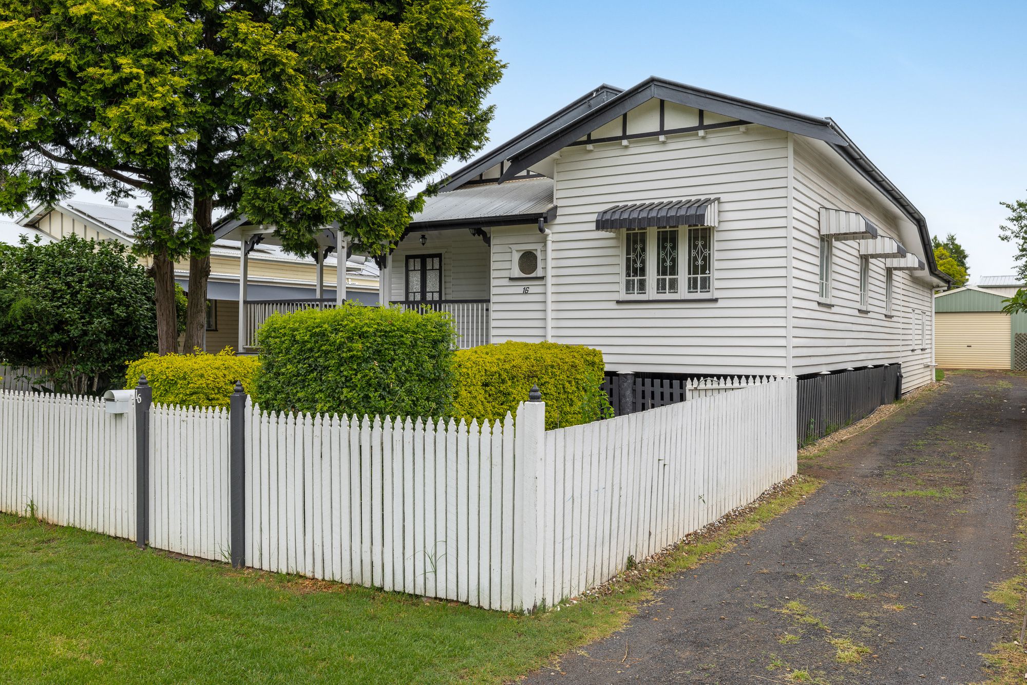 16 Charlotte Street, Newtown QLD 4350