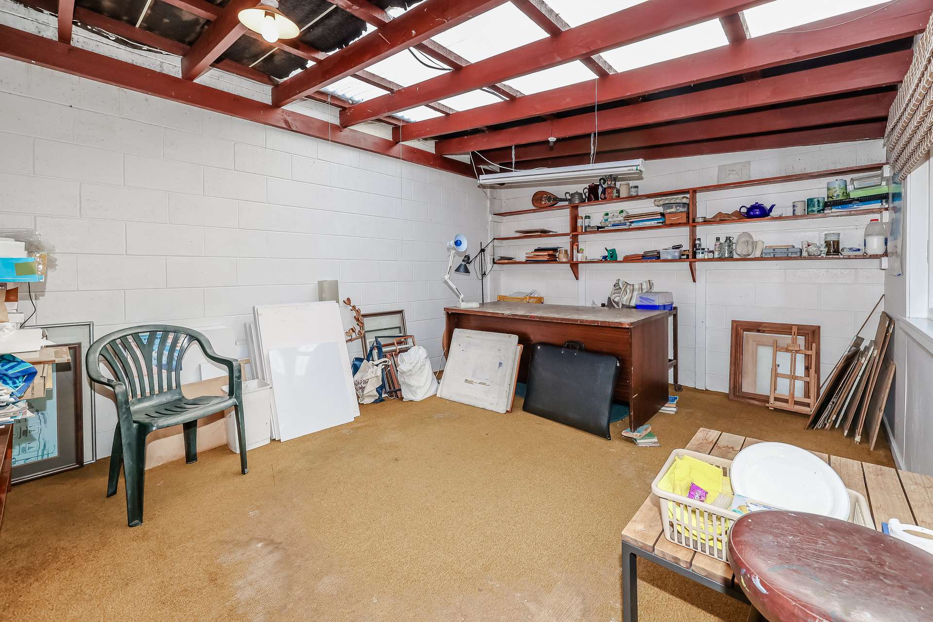 235 Gladstone Road North photo 22