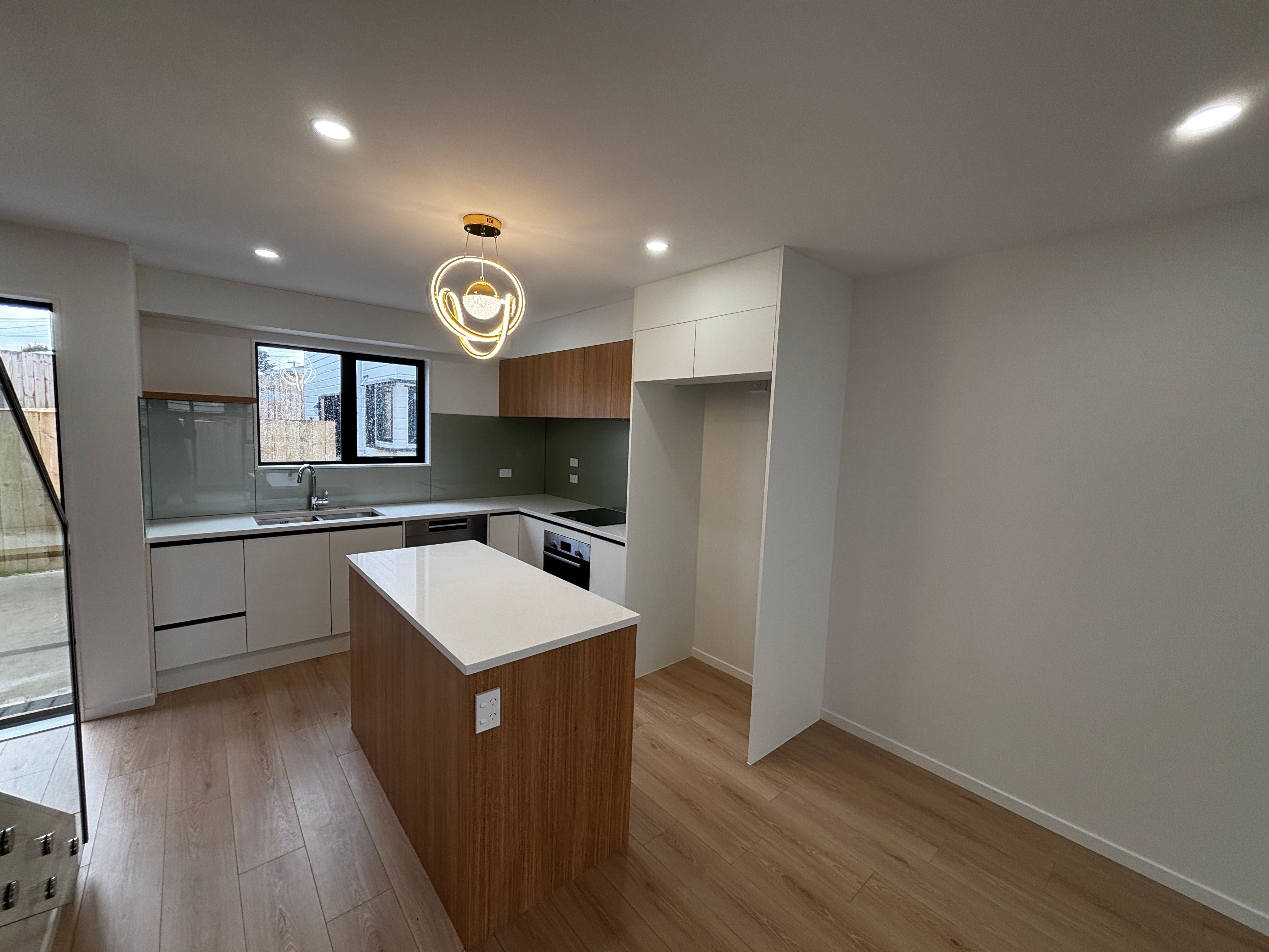 2/1 O'Connell Street, Manurewa, Manukau City