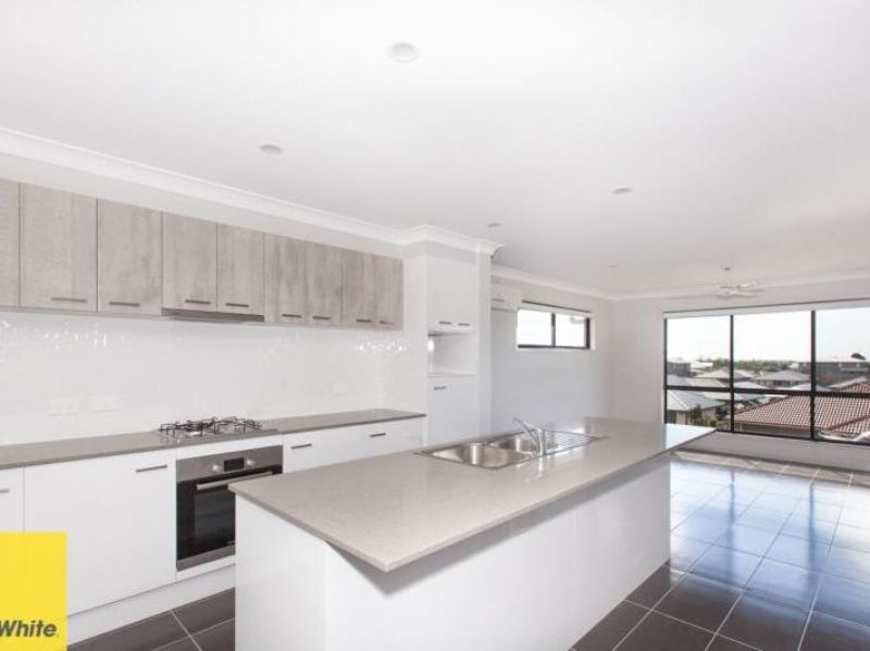 11 Oakwood Street, Pimpama, QLD 4209