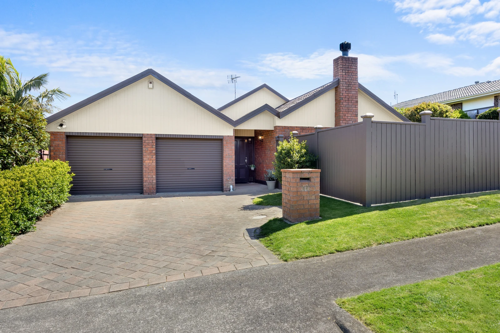 12 St Simon Place, Botany Downs, Manukau City