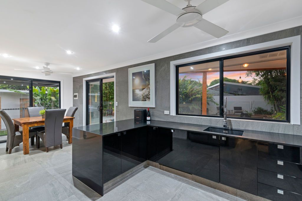 13 Kauri Court, Palm Beach, QLD 4221