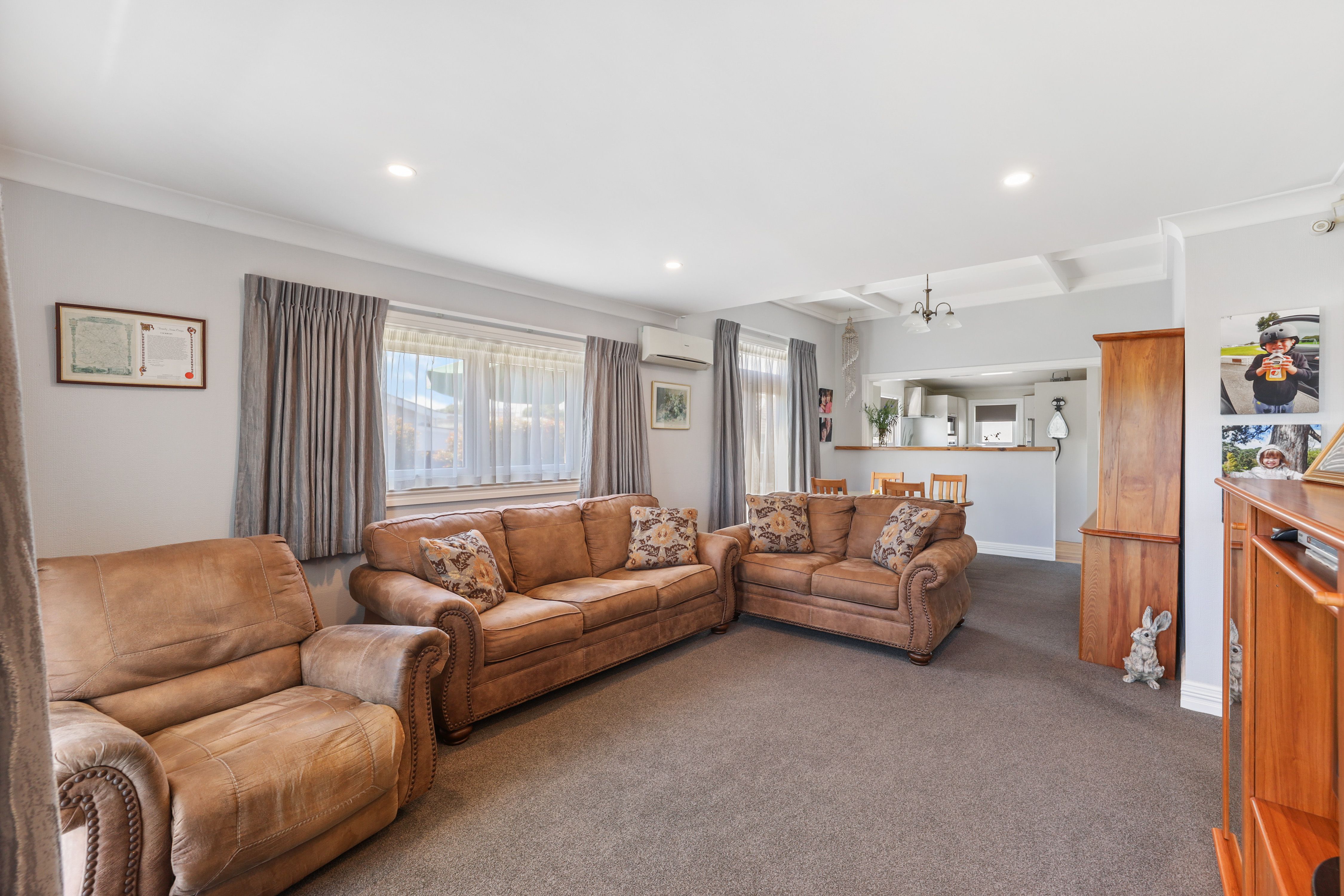 18 Graham Road, Conifer Grove, Manukau City