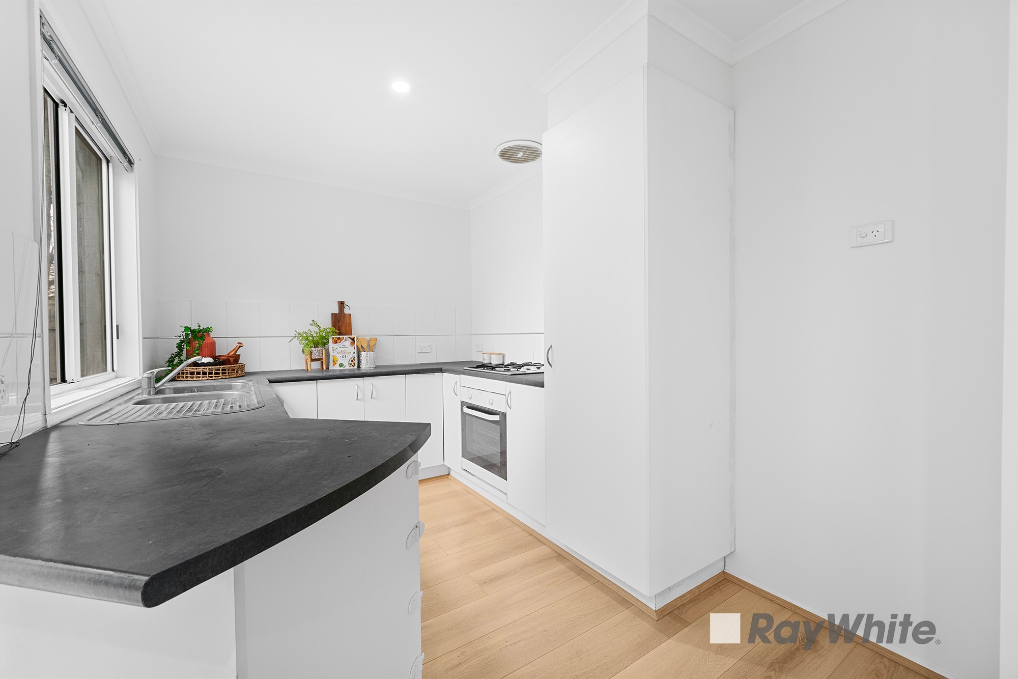 124 Harold Keys Drive, Narre Warren South, VIC 3805