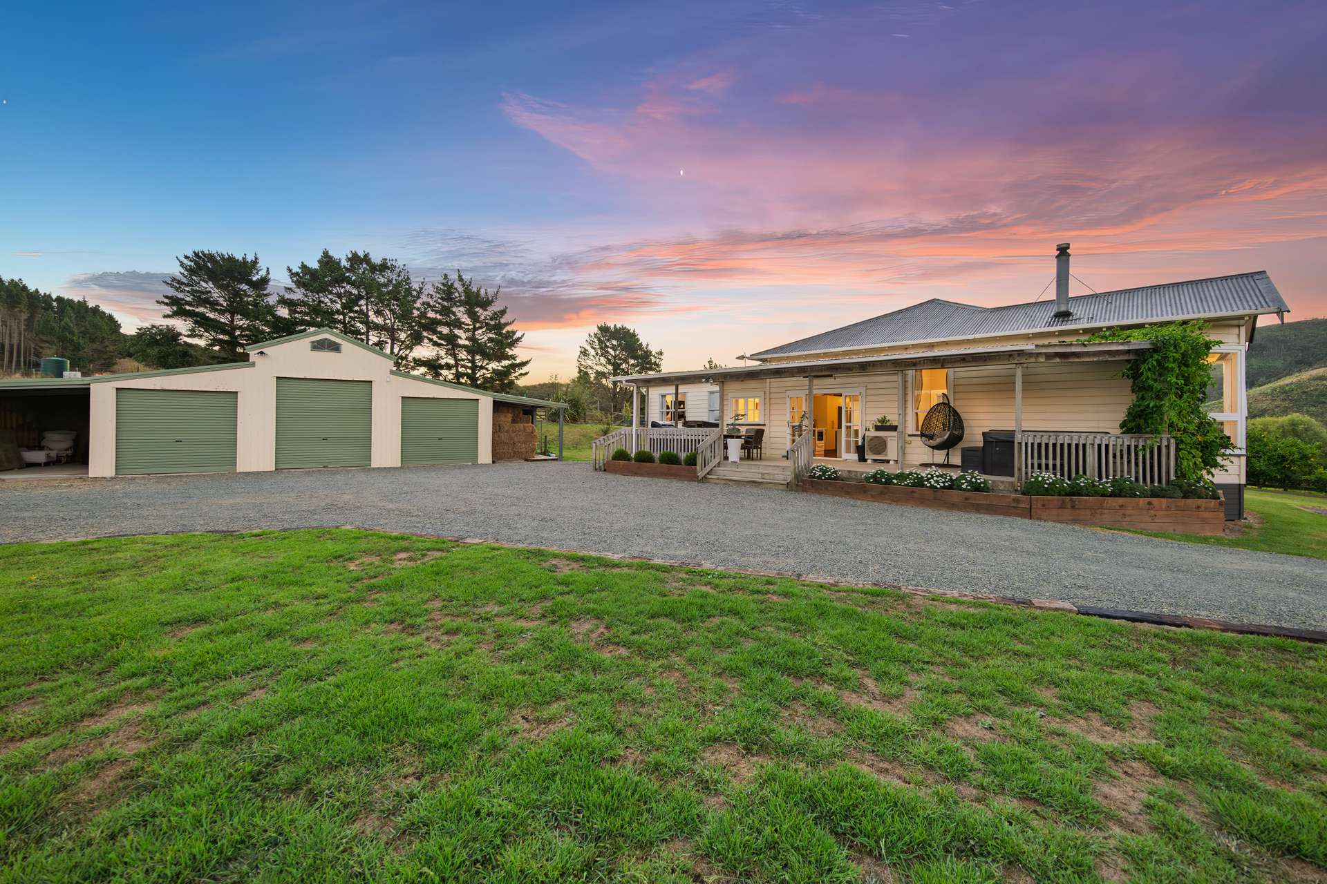 306 West Coast Road photo 0