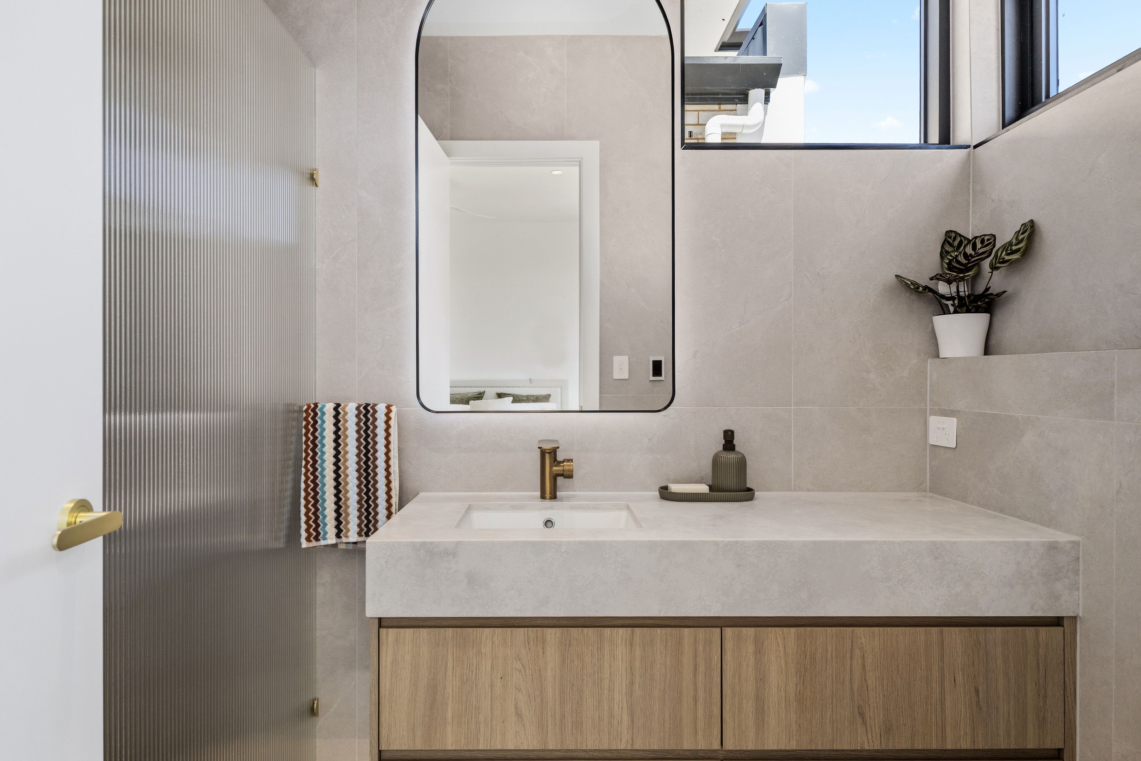 32 Ross Street — photo 11 of 19