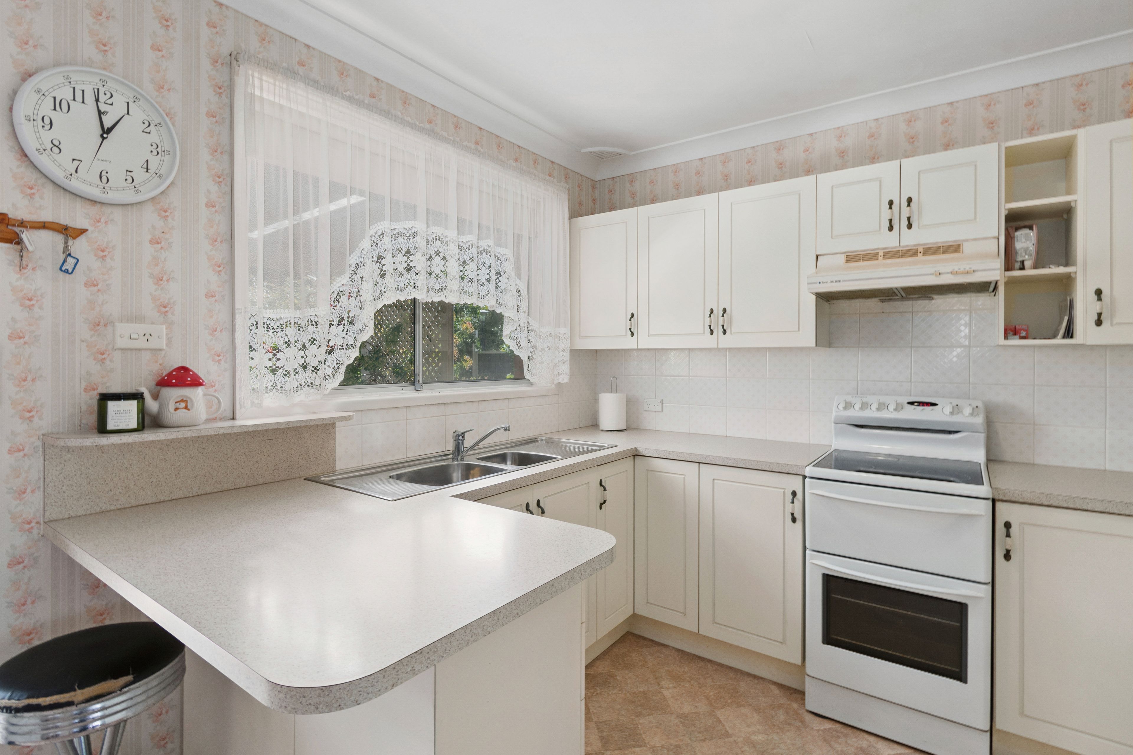 8 Morse Avenue — photo 6 of 18