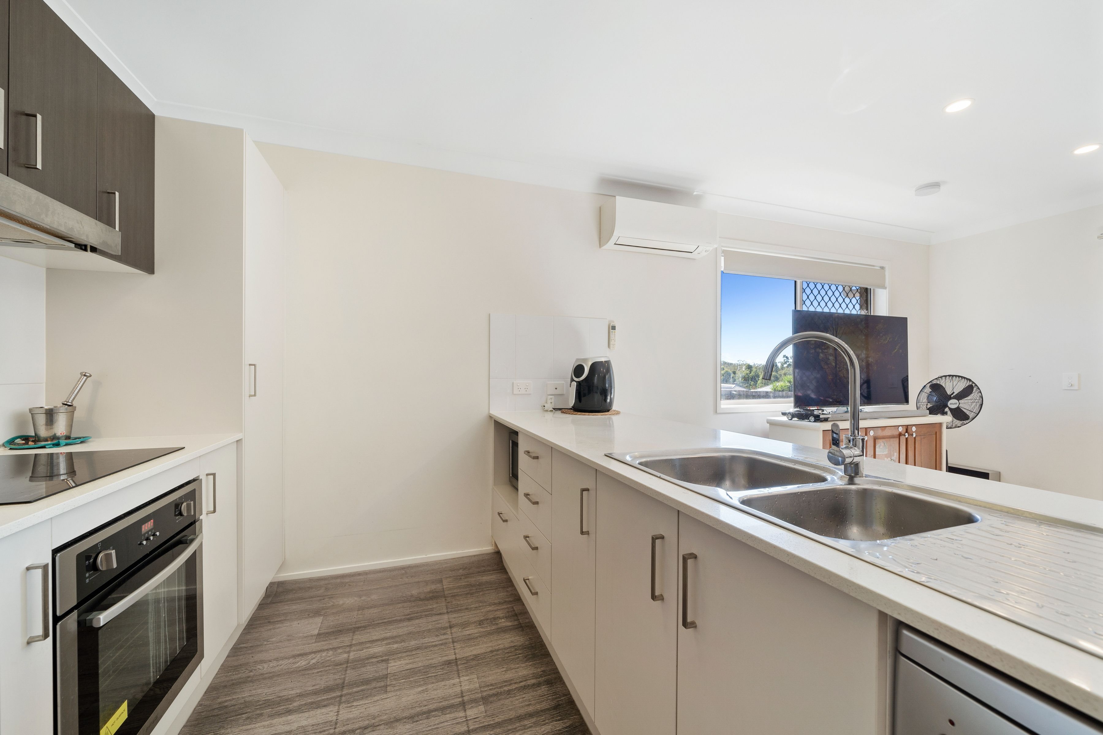 1/2 Tejo Street, Holmview, QLD 4207