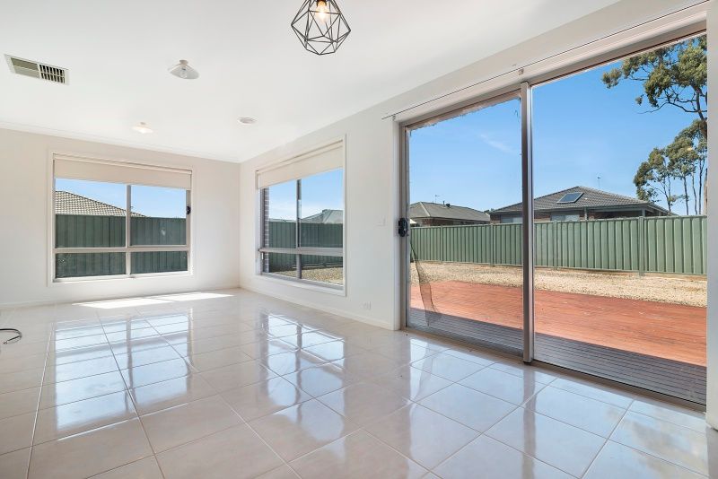 13 Gladeville Drive,, Eaglehawk, VIC 3556