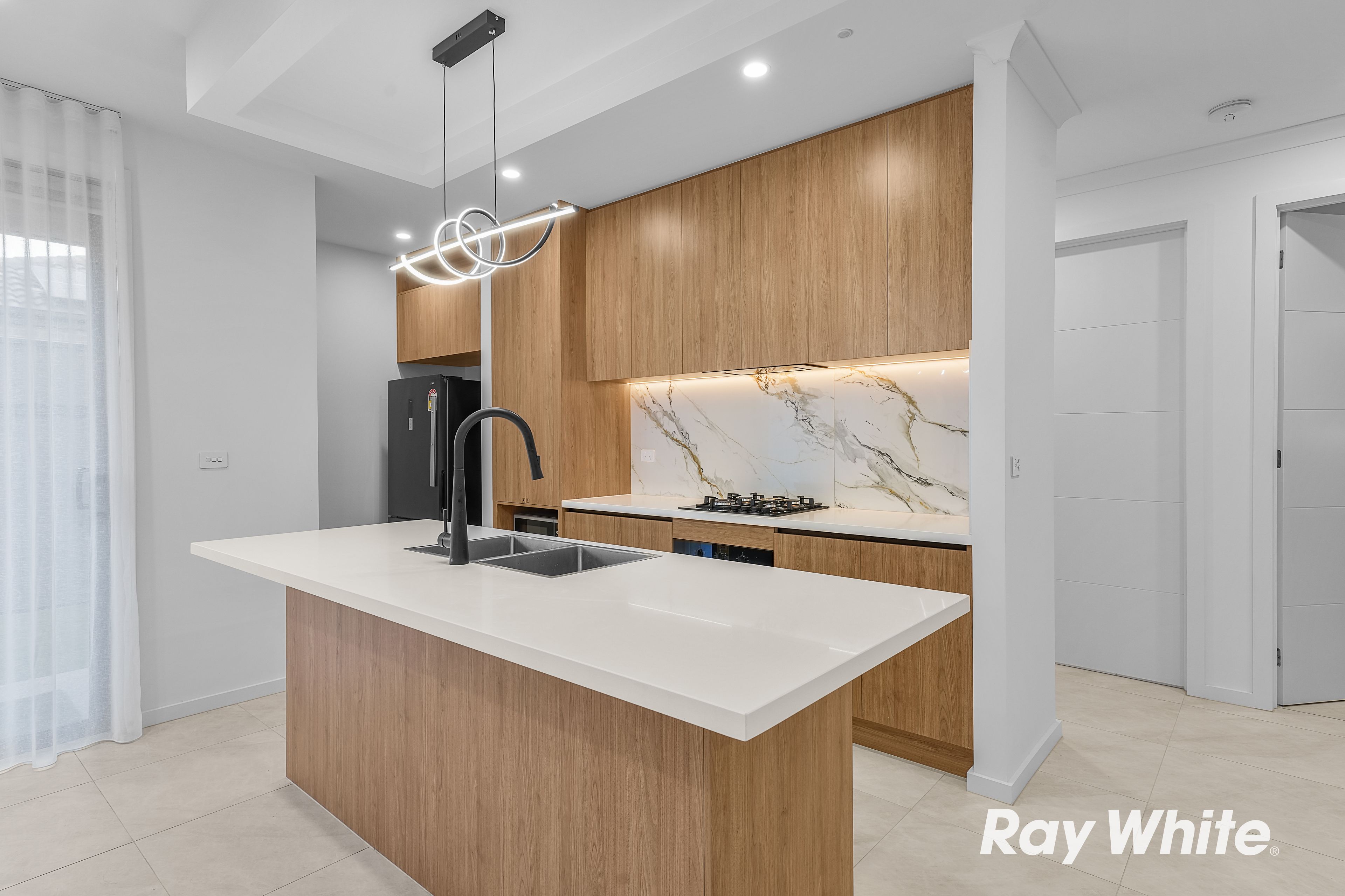 8 Columbus Road — photo 3 of 19