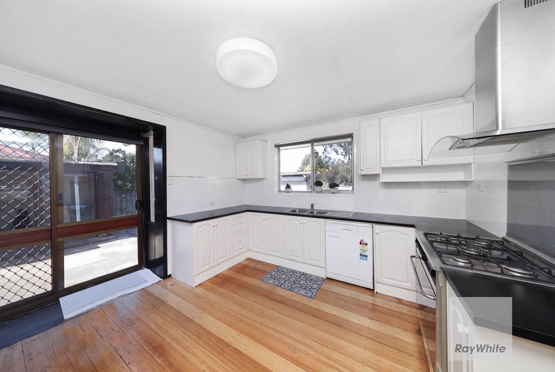 9 Dudley Court — photo 6 of 14