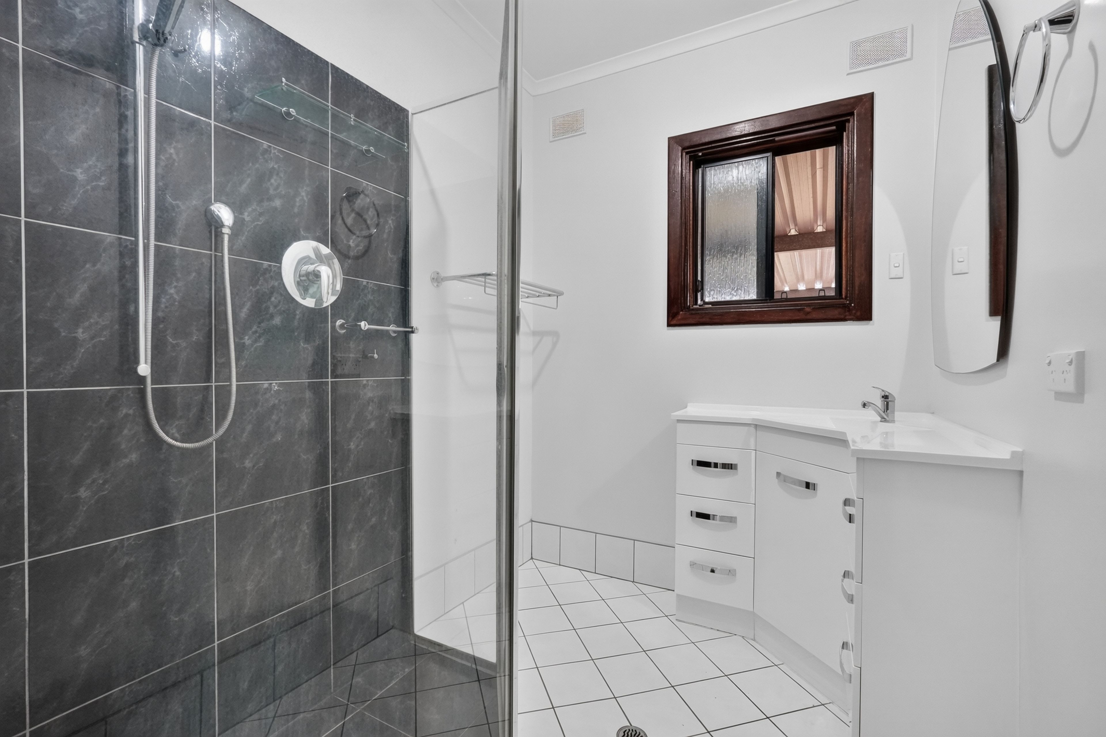 11 Grimmett Avenue — photo 8 of 15