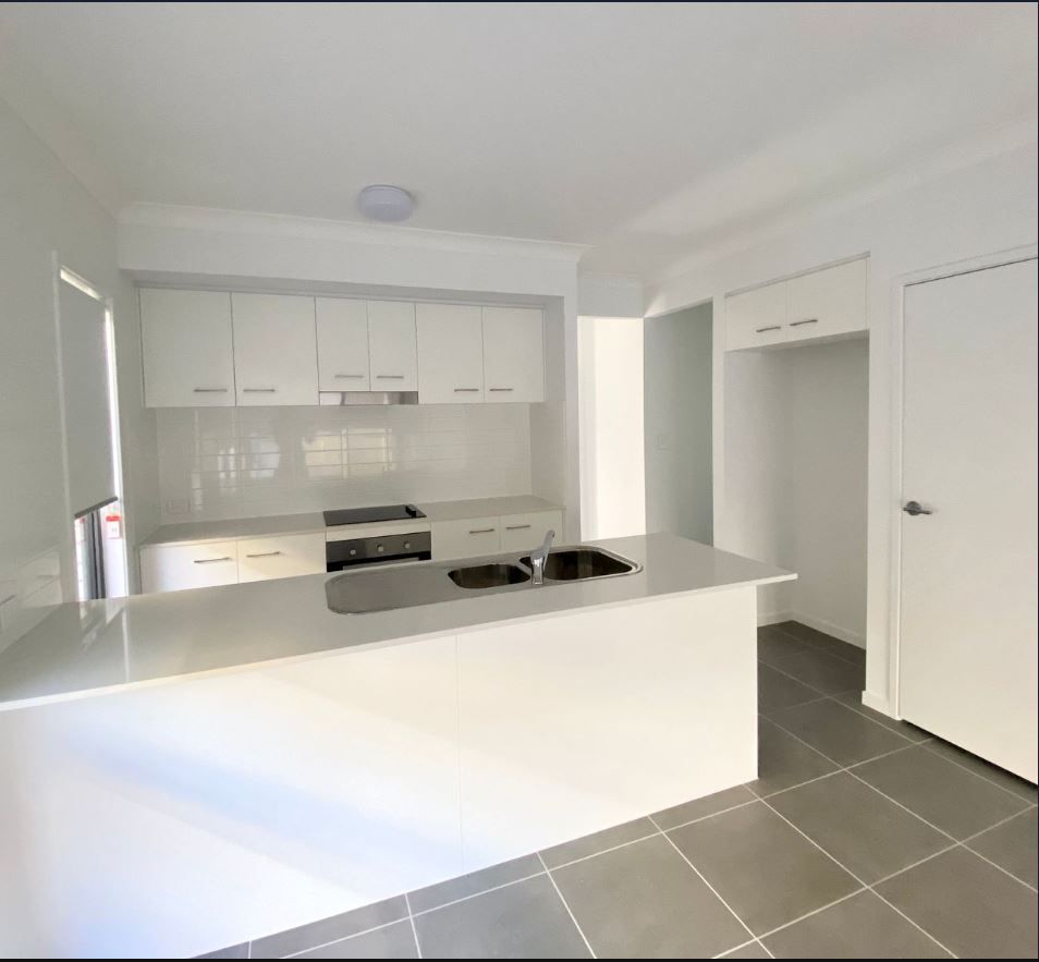 24 Promenade Circuit, Rothwell, QLD 4022