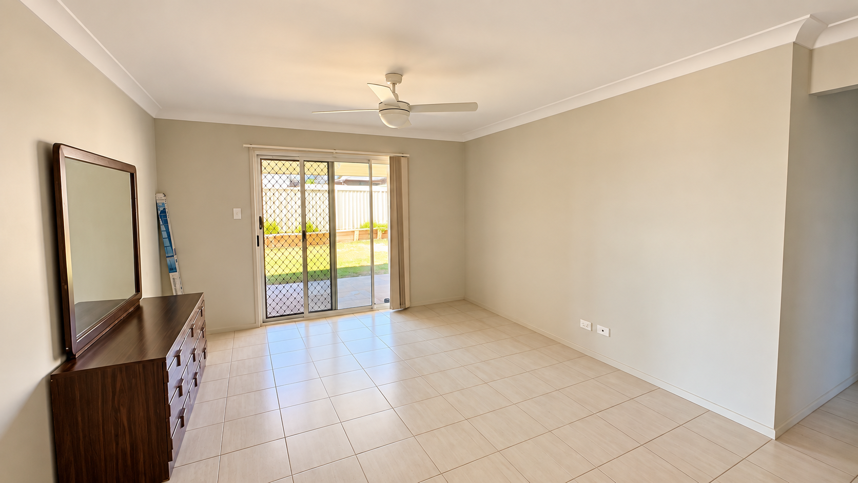 10 Hughes Close — photo 5 of 14