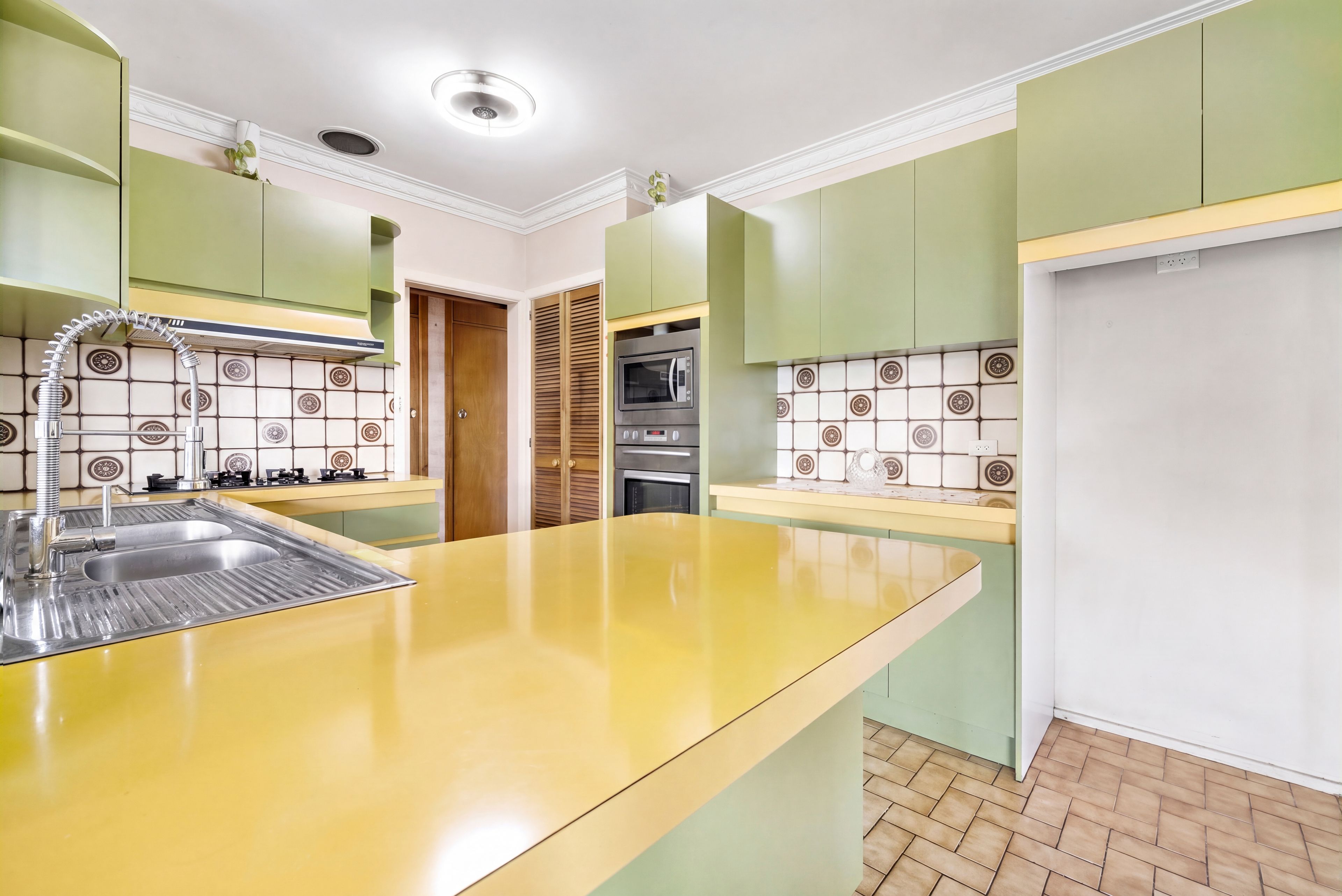 7 Burton Street — photo 5 of 12