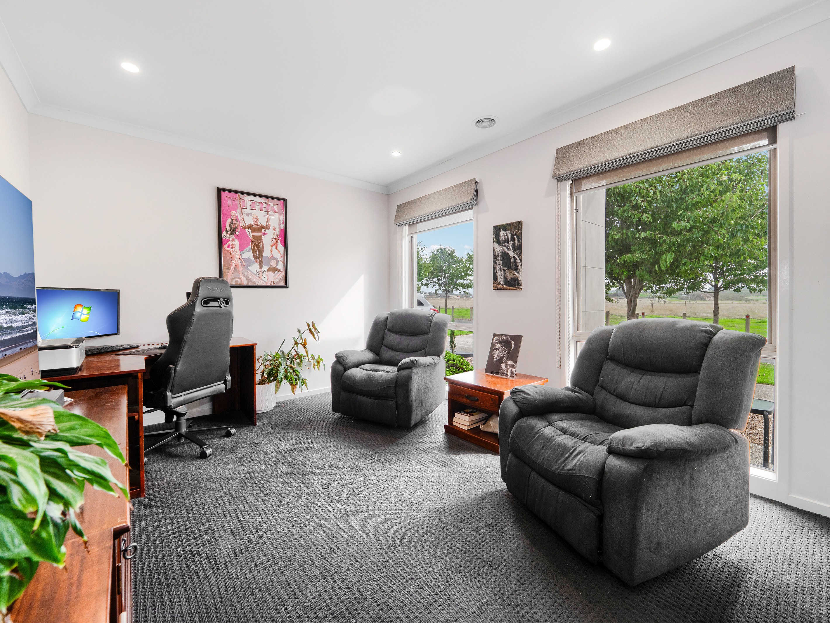 24 Bales Road, Cranbourne East, VIC 3977