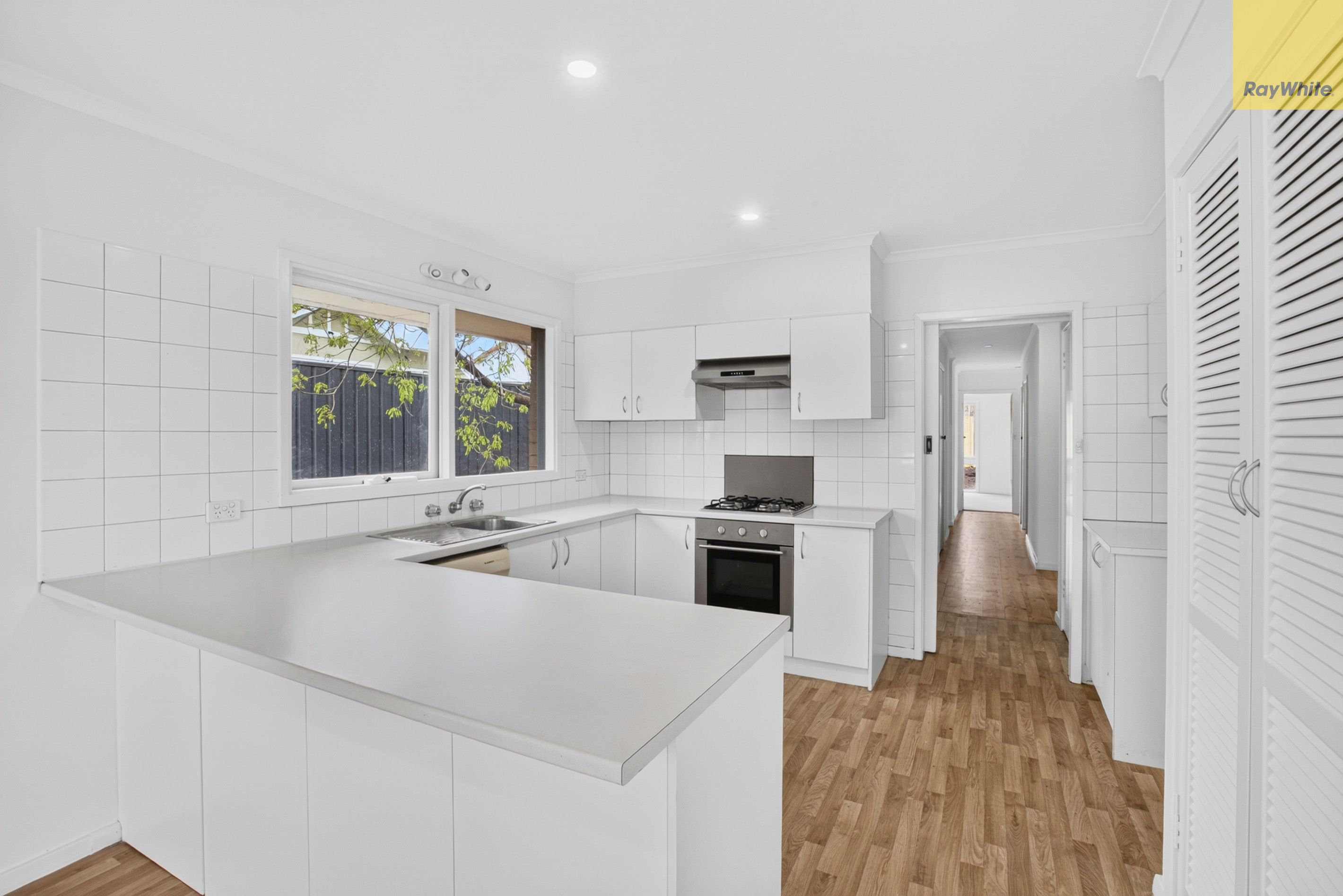 24 Gell Street — photo 3 of 18