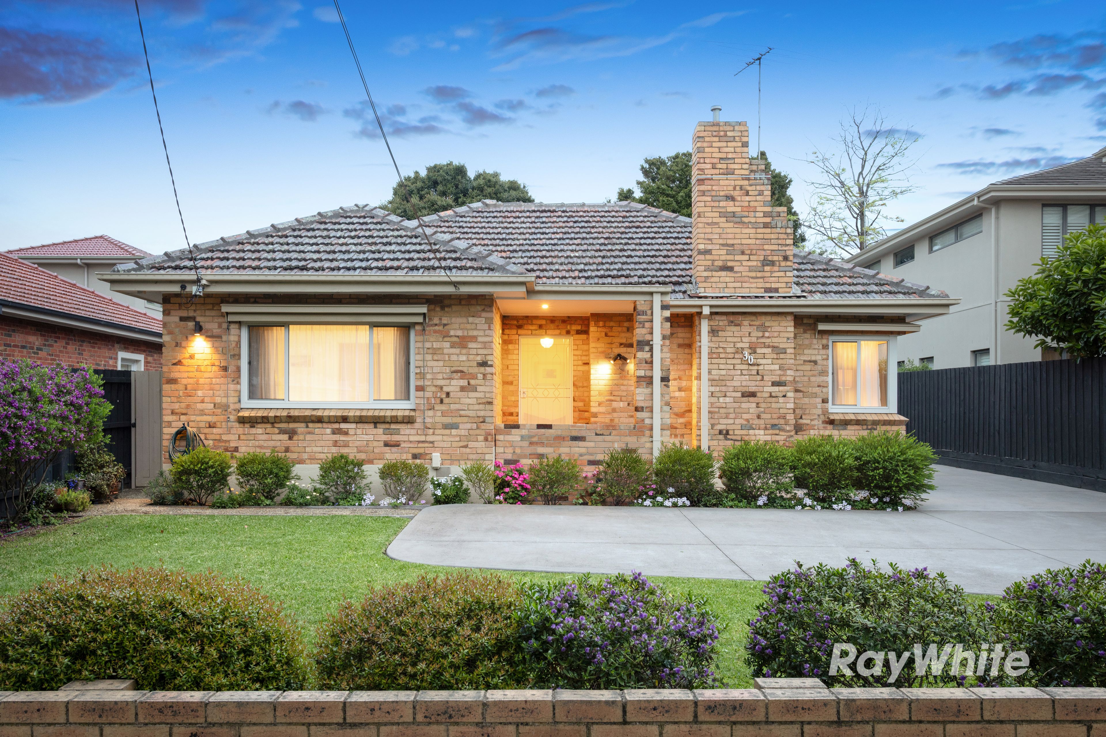 30 Bowen Street