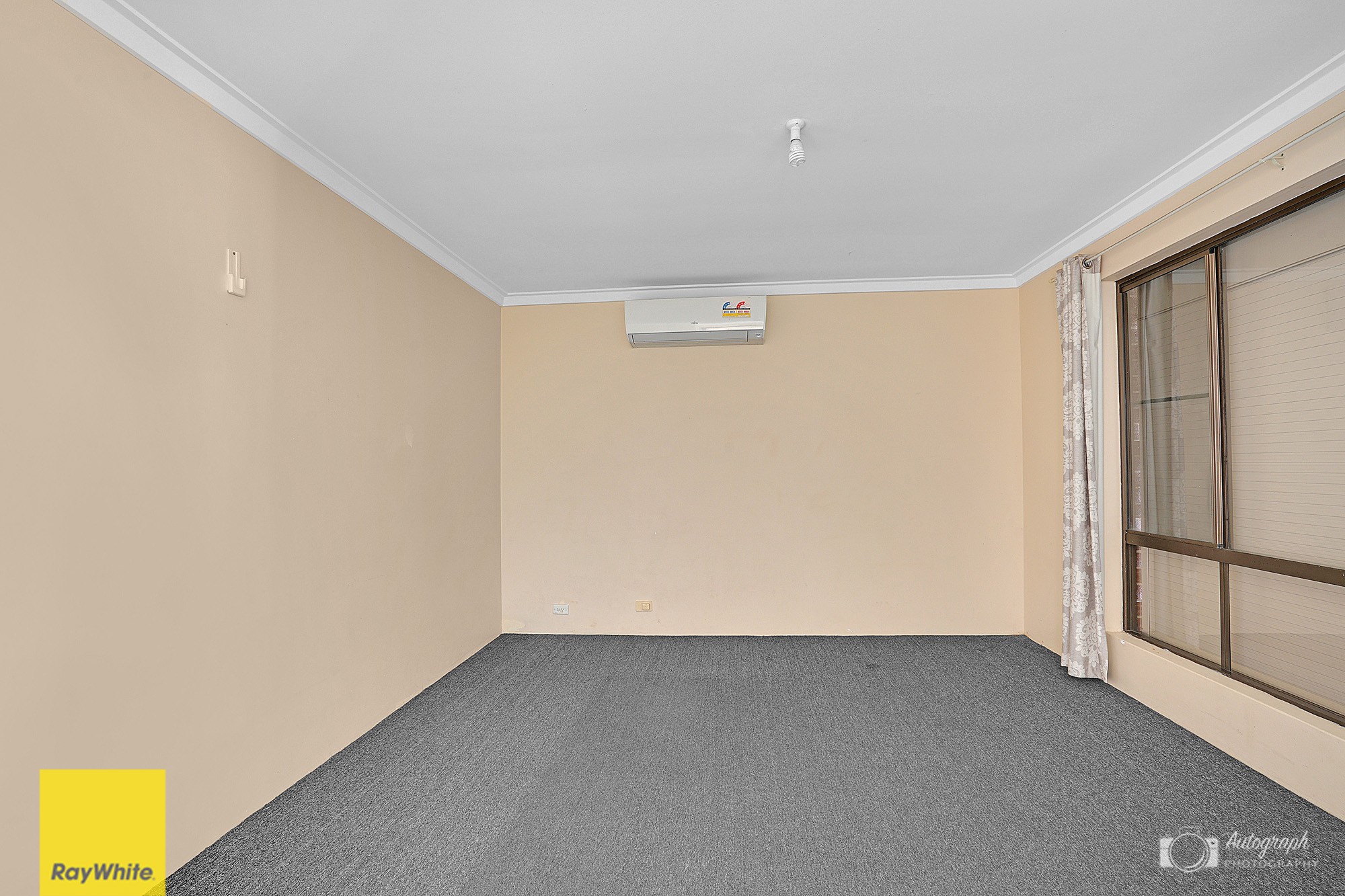 64 Templeton Crescent, Girrawheen, WA 6064