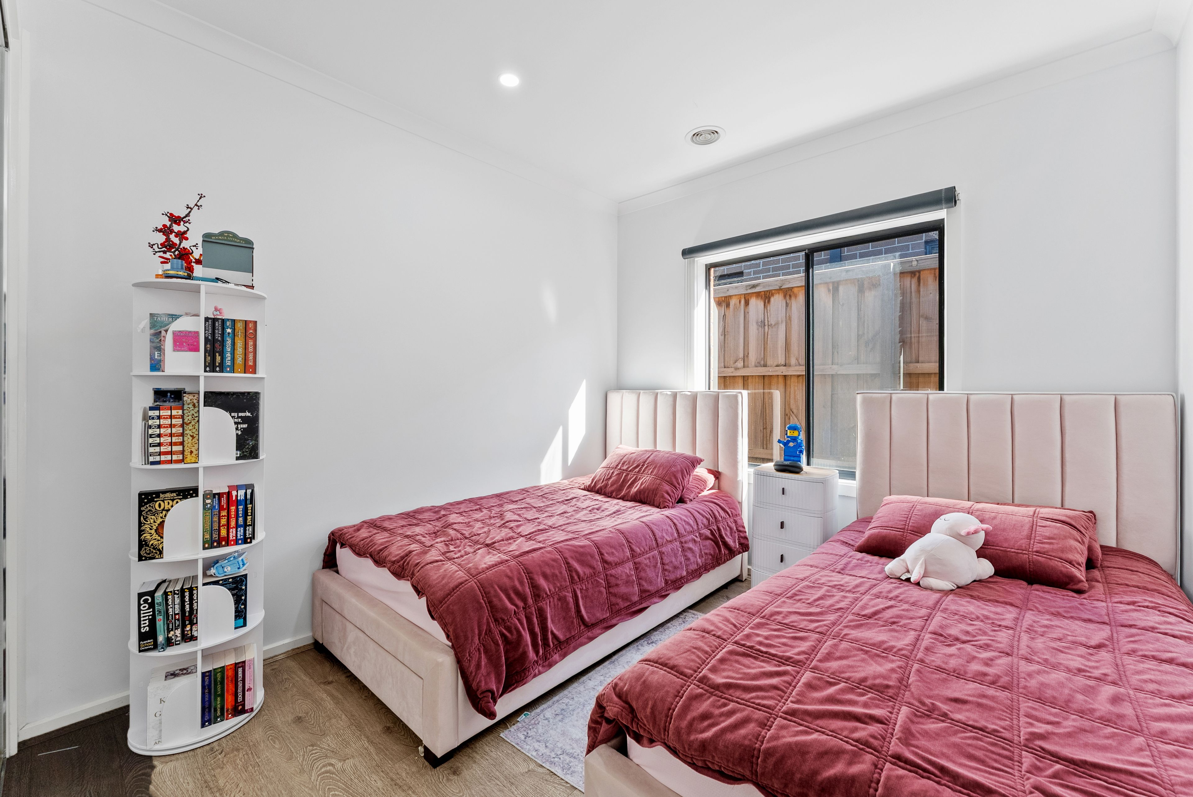 5 Bagatelle Avenue — photo 12 of 15