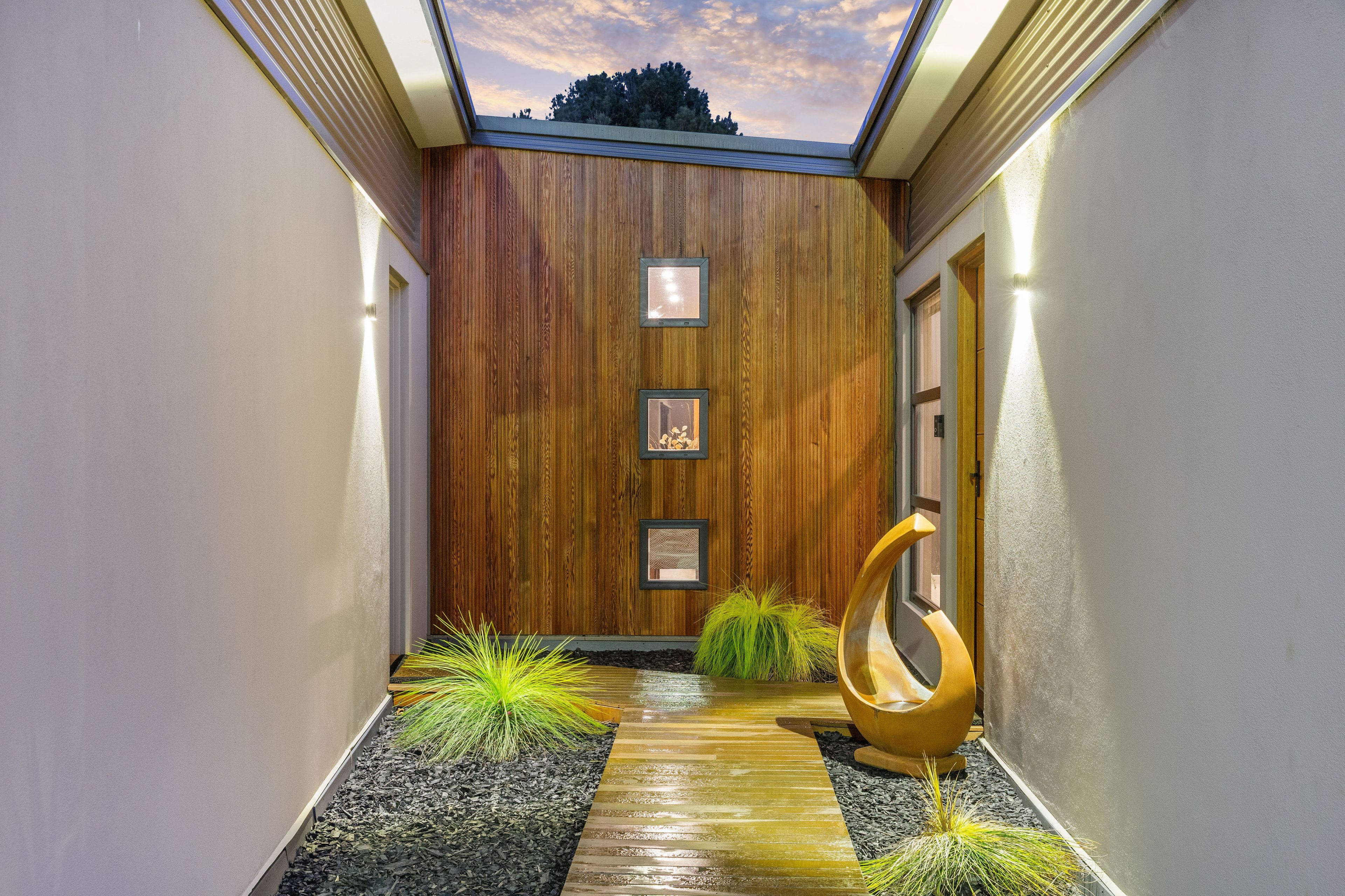 41 Bateman Street — photo 4 of 30