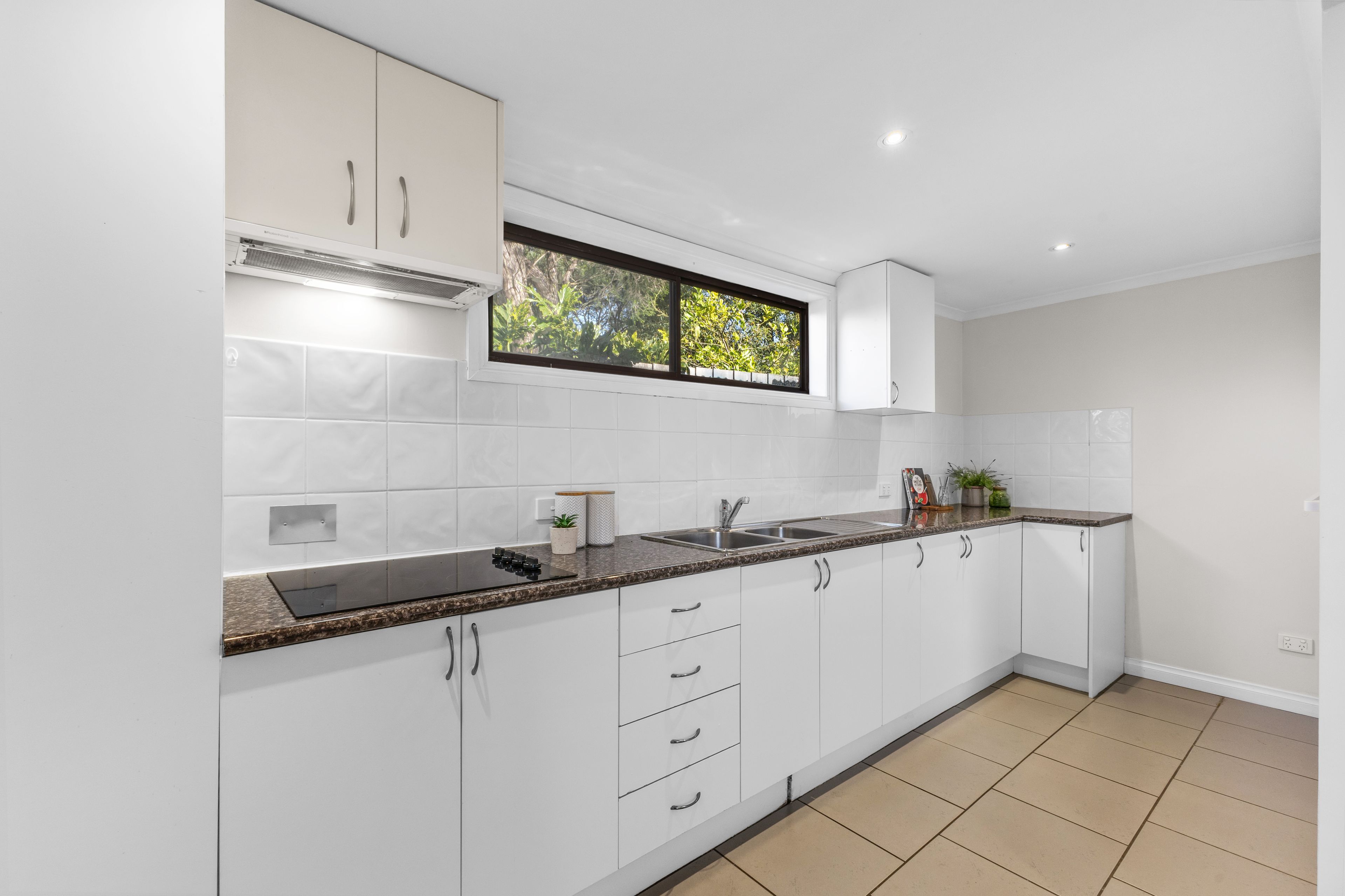 6 Annette Court — photo 10 of 27