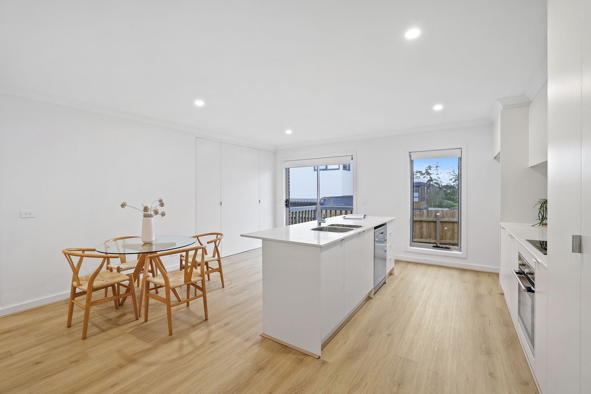 2/11 Lardner Road — photo 5 of 26