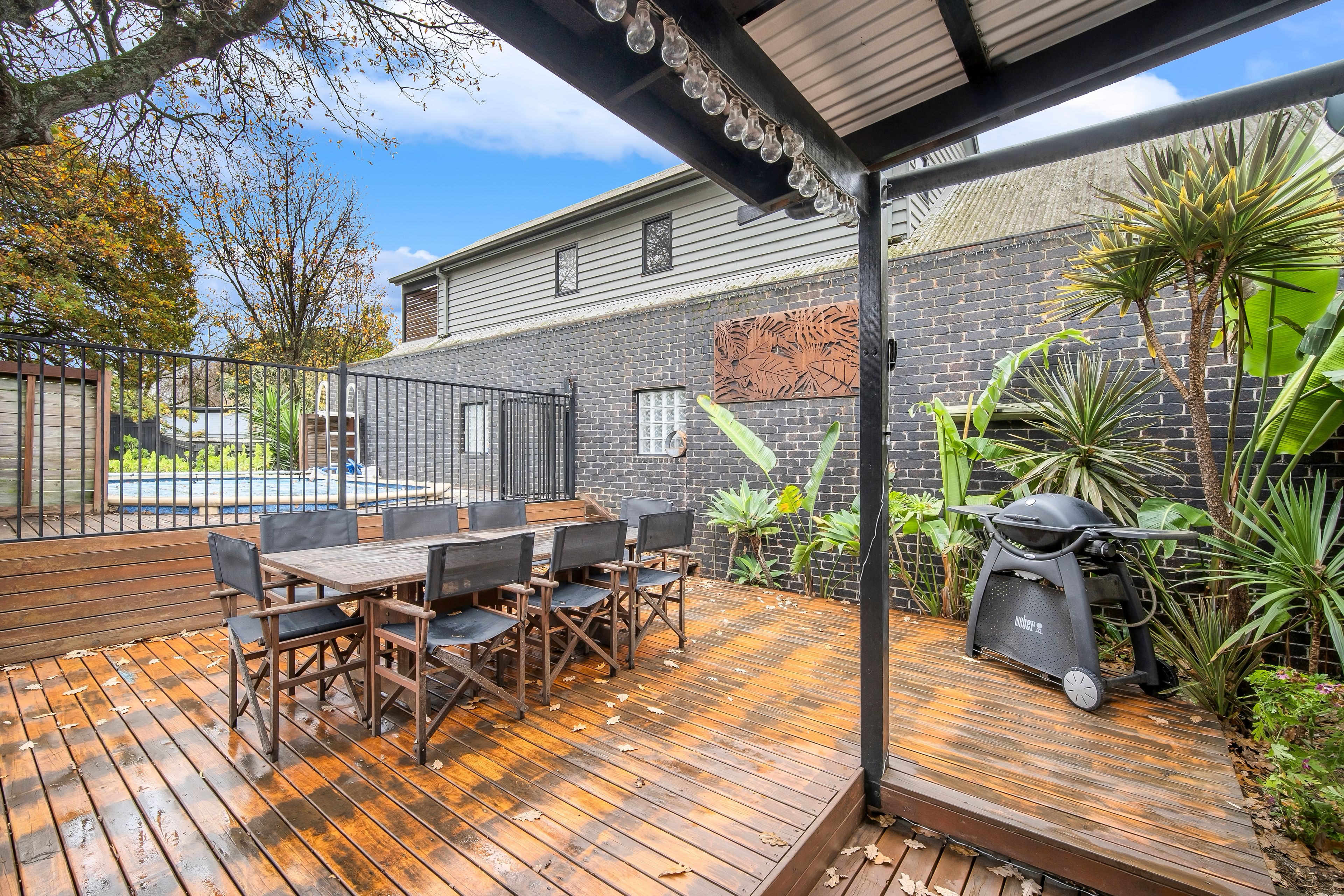 426 Raglan Street South — photo 14 of 19