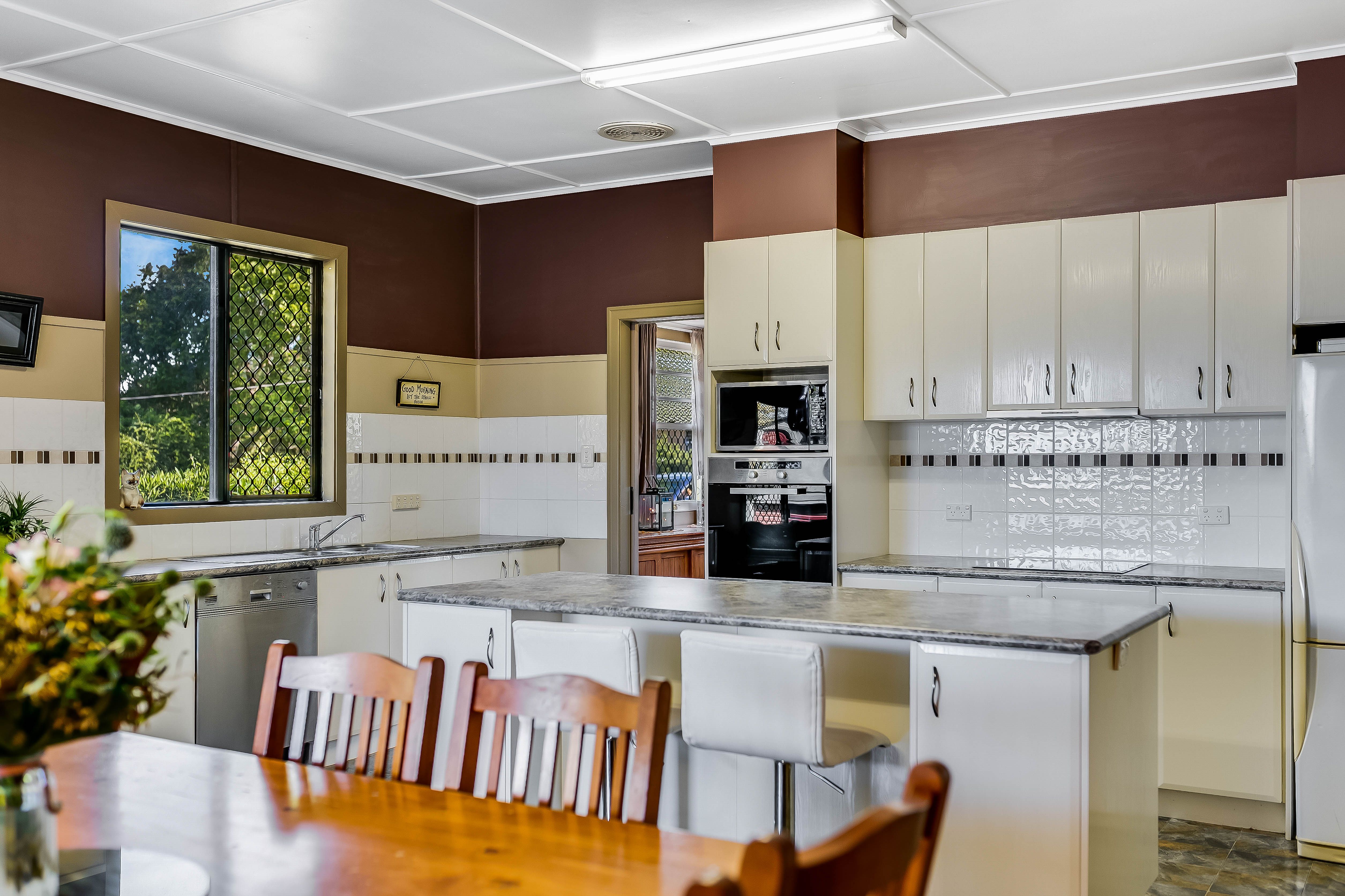 27 Seaton Street, South Toowoomba, QLD 4350