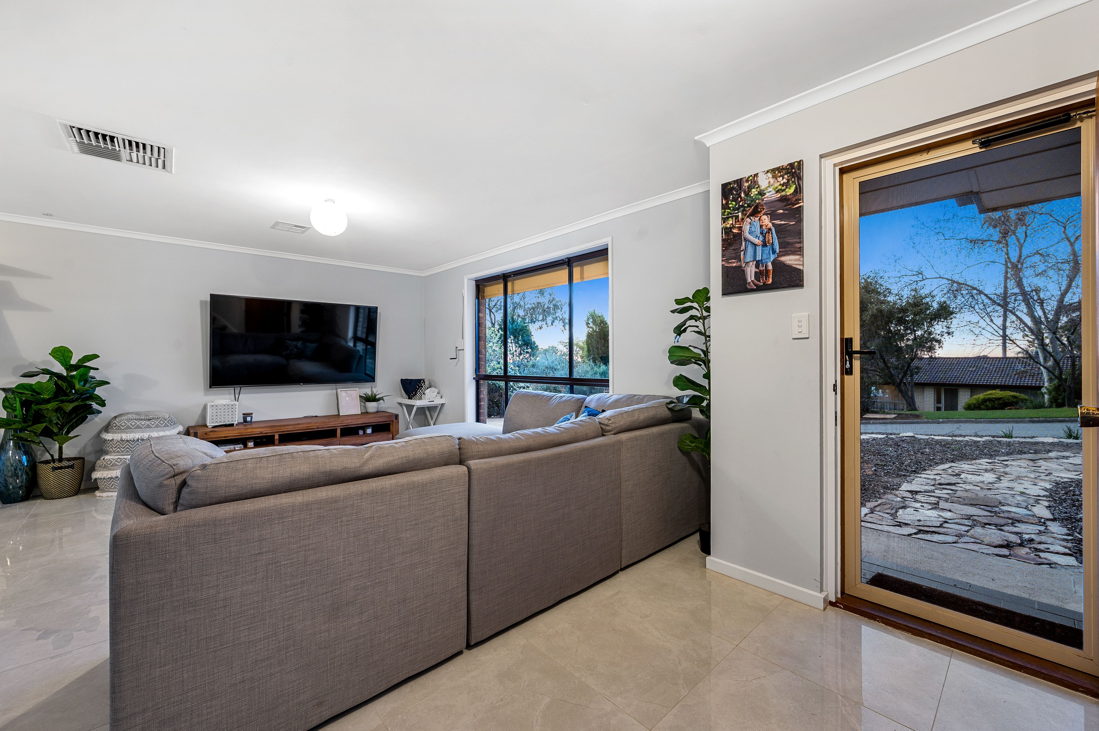 13 Mckenzie Crescent, Gulfview Heights, SA 5096 Sold House Ray