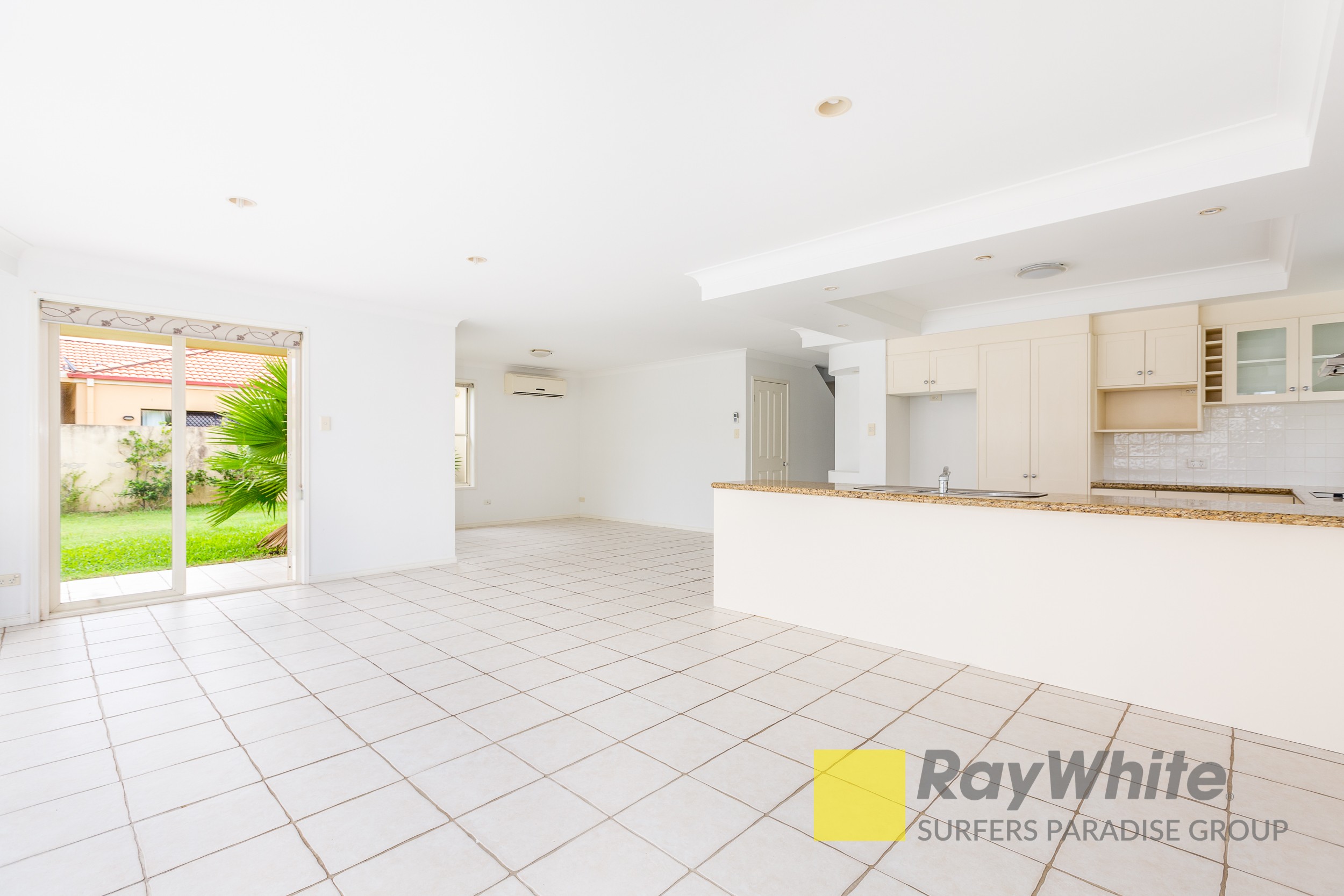 6 Ulrike Way, Benowa, QLD 4217
