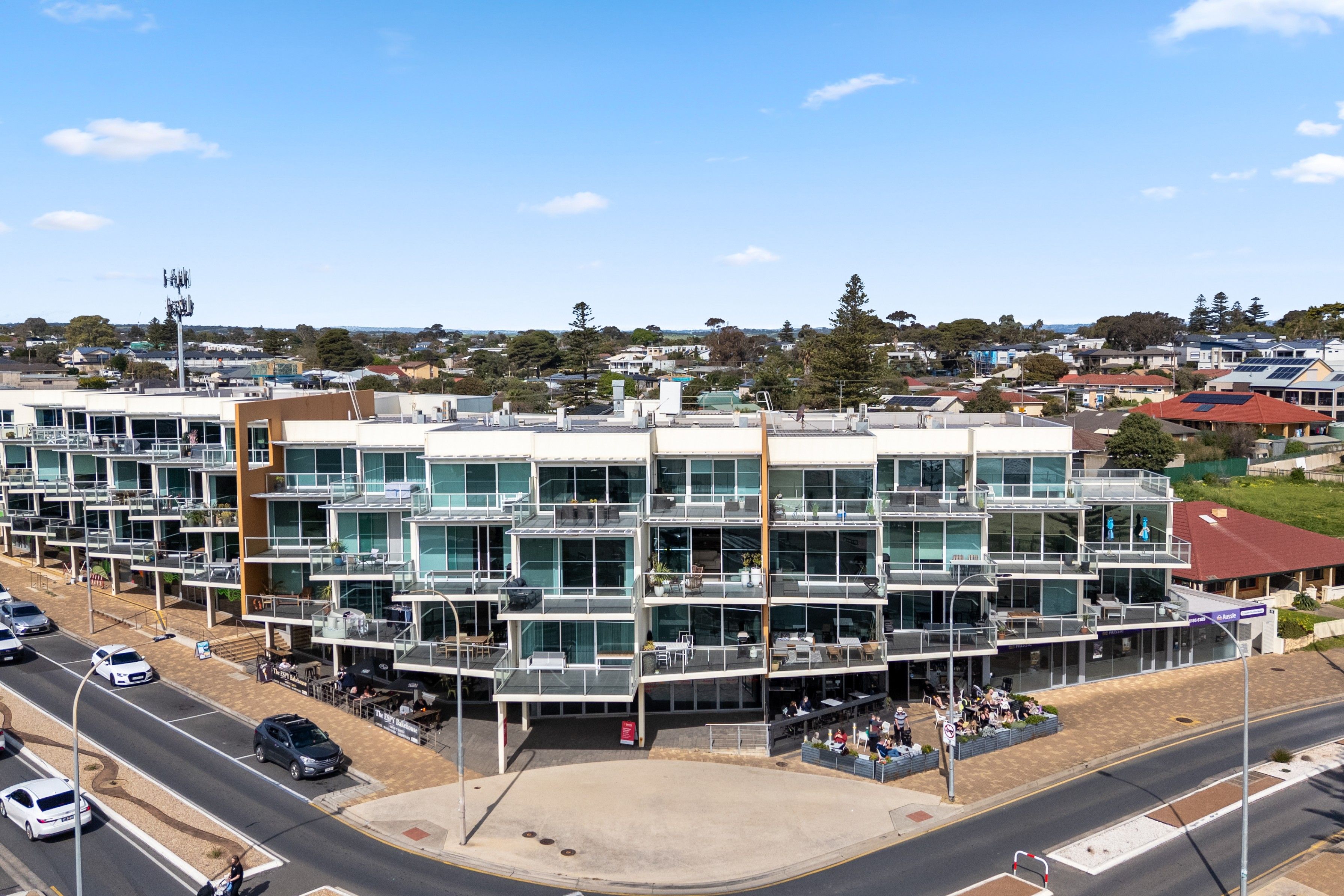 204/50 Esplanade — photo 3 of 19