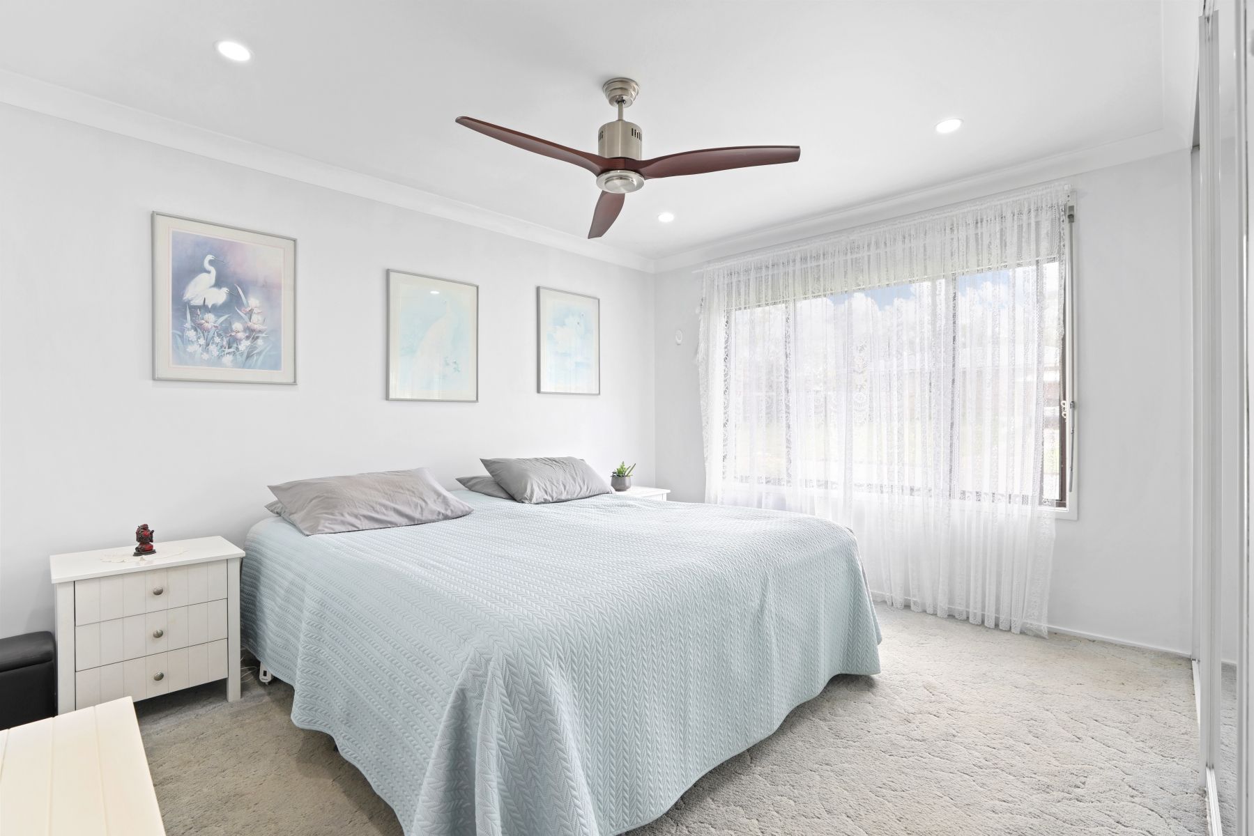 17 Henderson Crescent — photo 8 of 15
