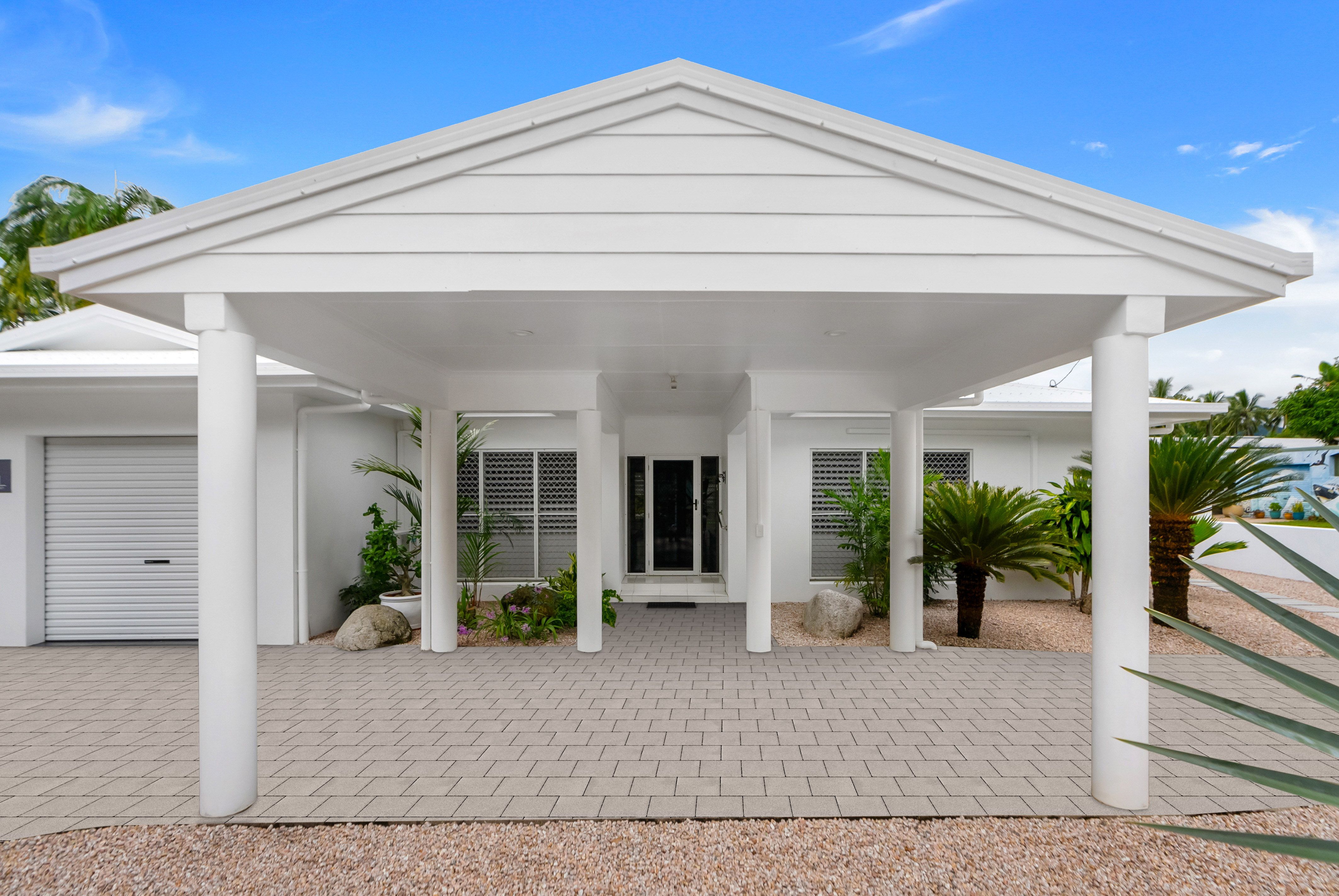 61 Reef Street — photo from Ray White Port Douglas