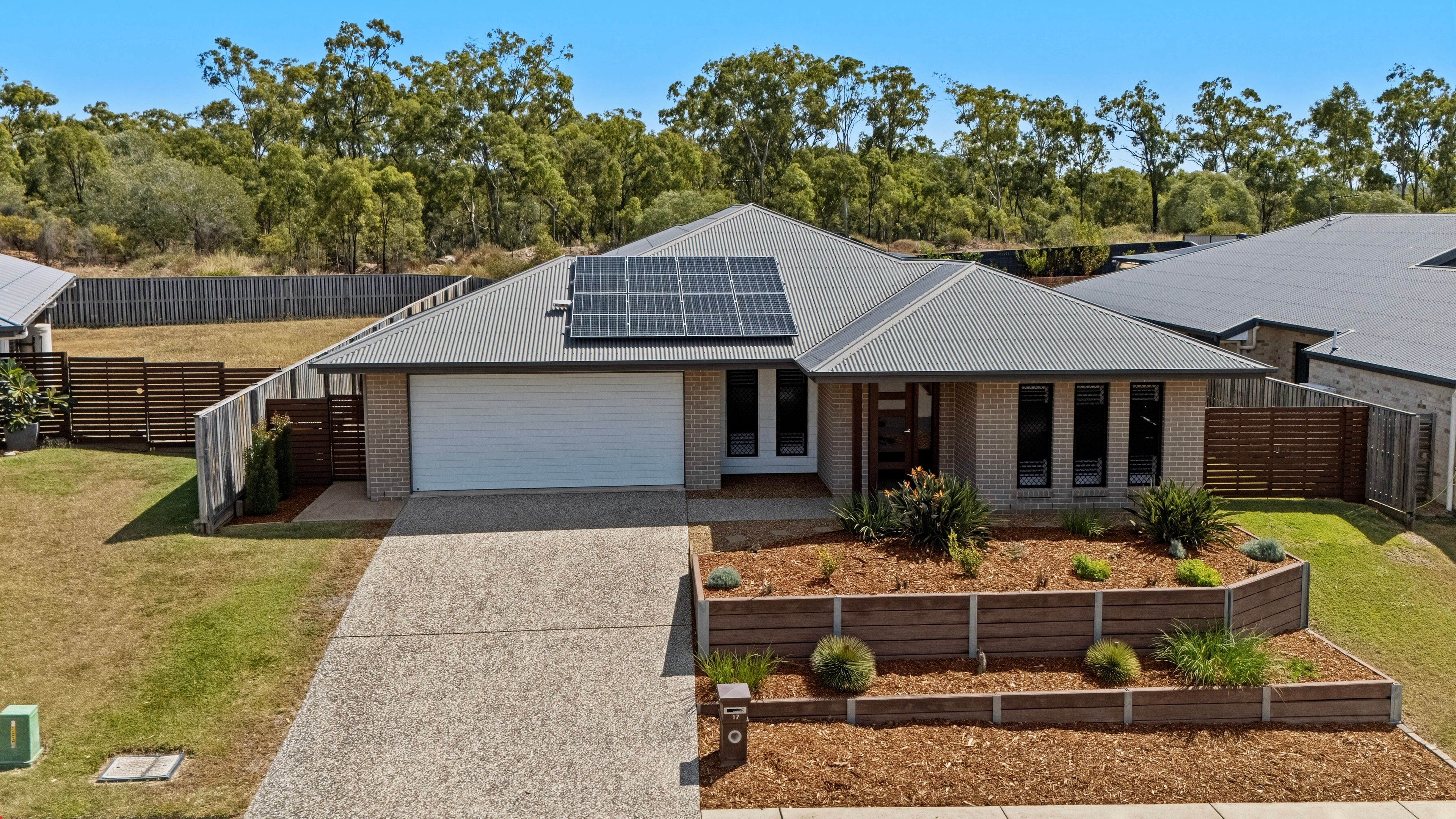 17 Lenthall Street, Boyne Island, QLD 4680