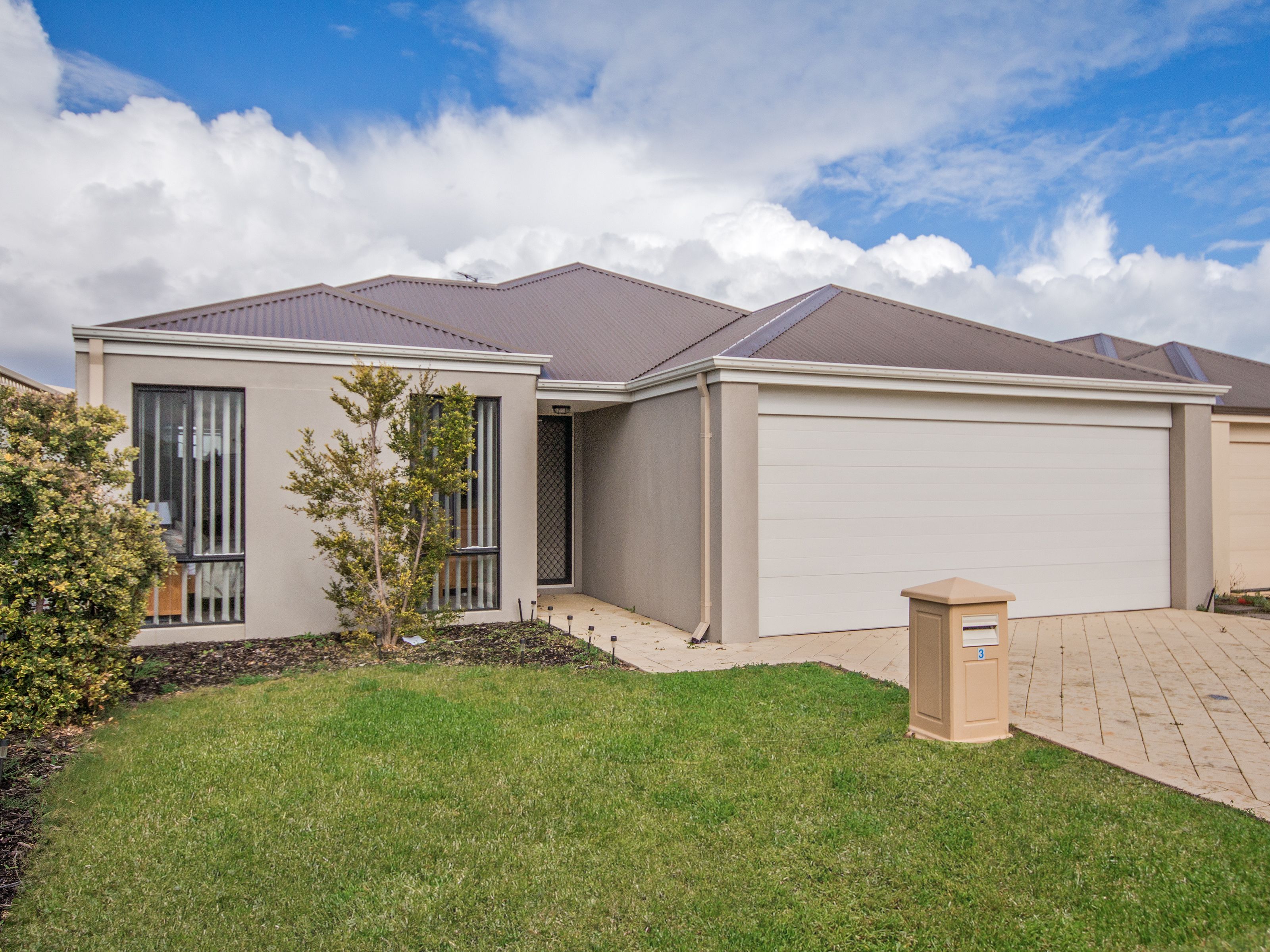3 Carcione Avenue, Secret Harbour, WA 6173