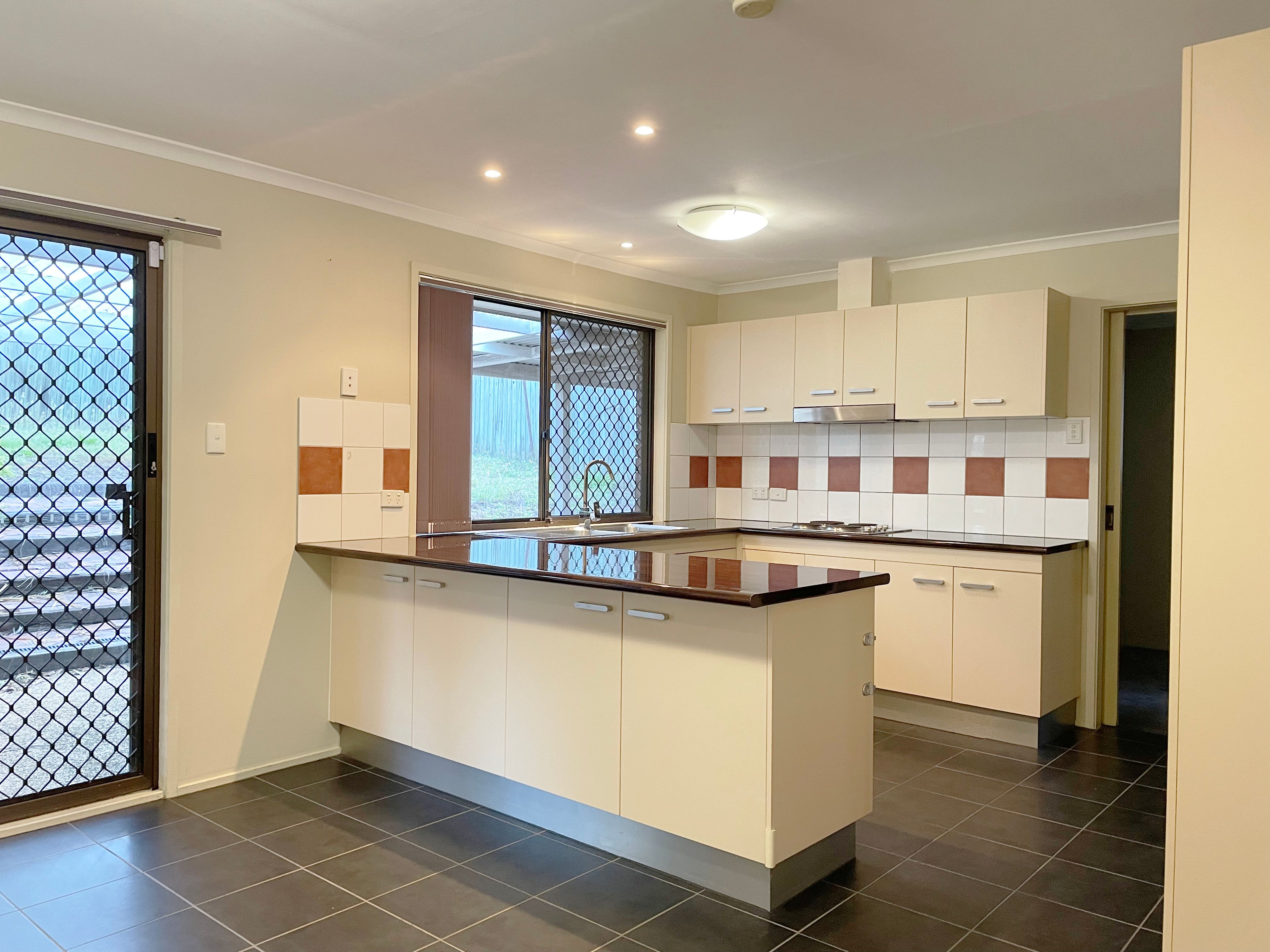 33 Booral Street — photo 4 of 15