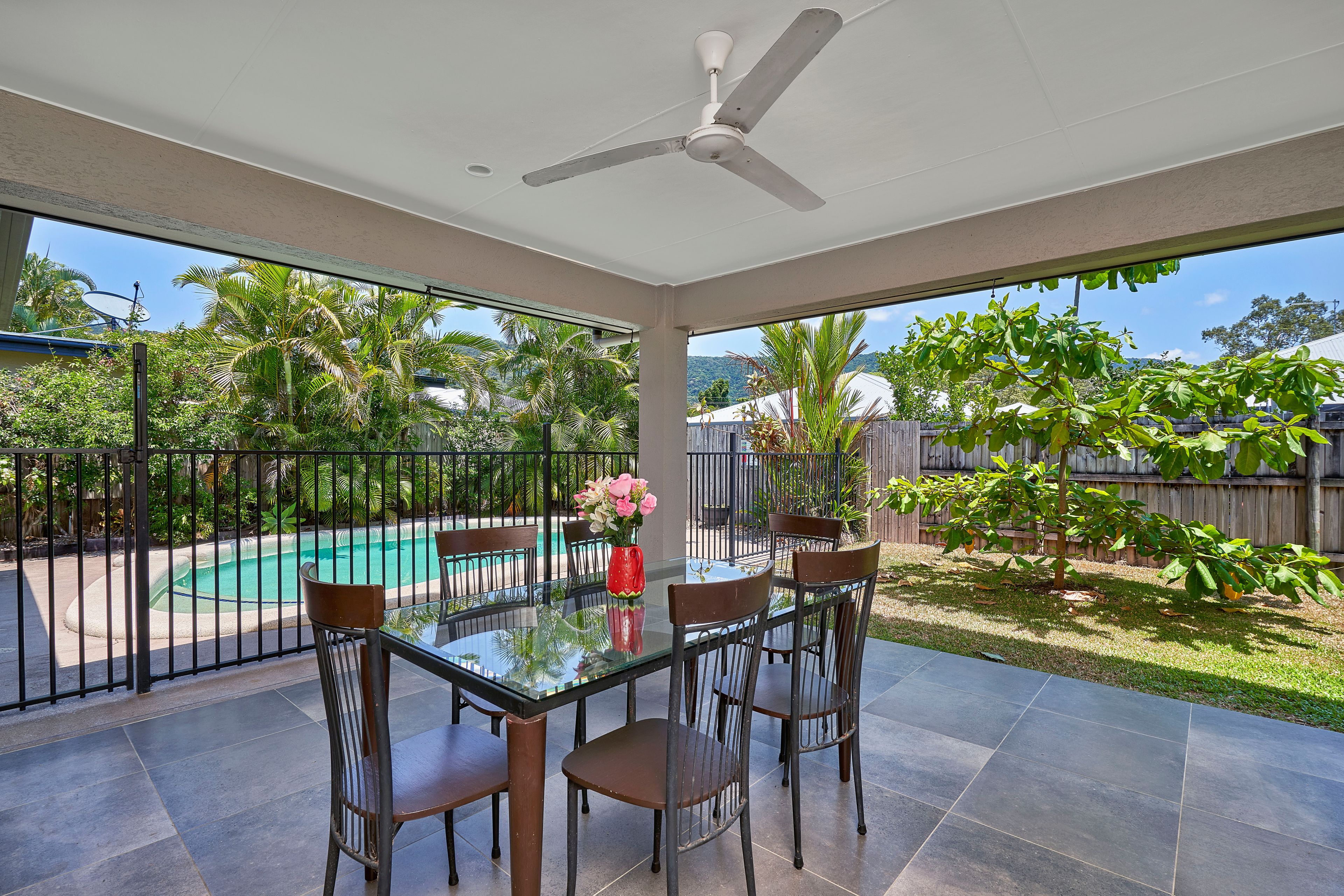 14 Howie Close, Kewarra Beach QLD 4879
