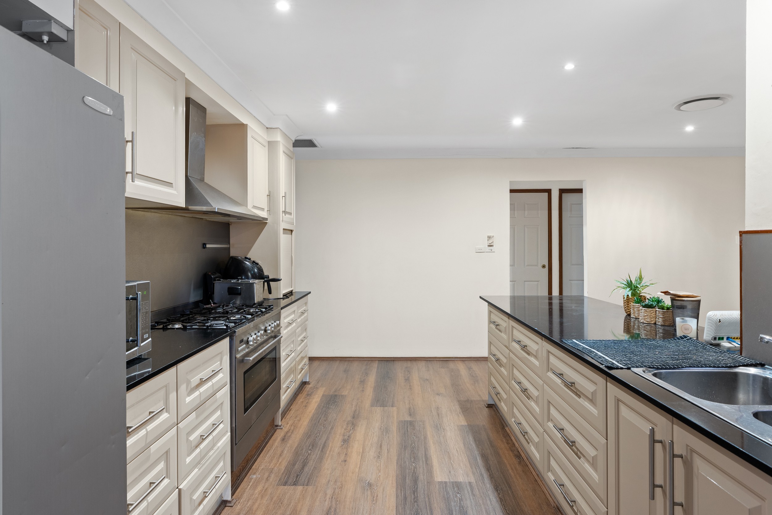 8 & 8a Ben Nevis Road, Cranebrook, NSW 2749