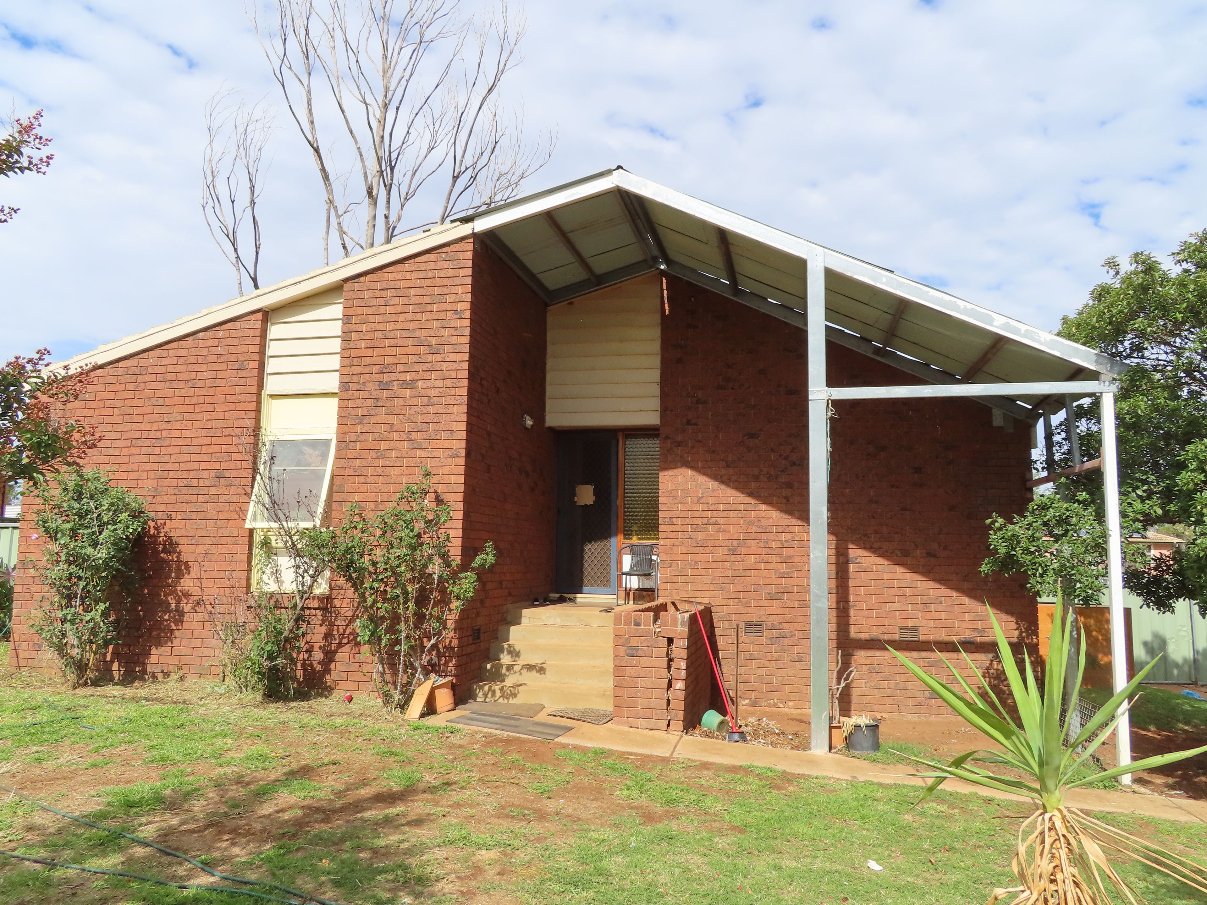 4 Hall Street, Condobolin, NSW 2877