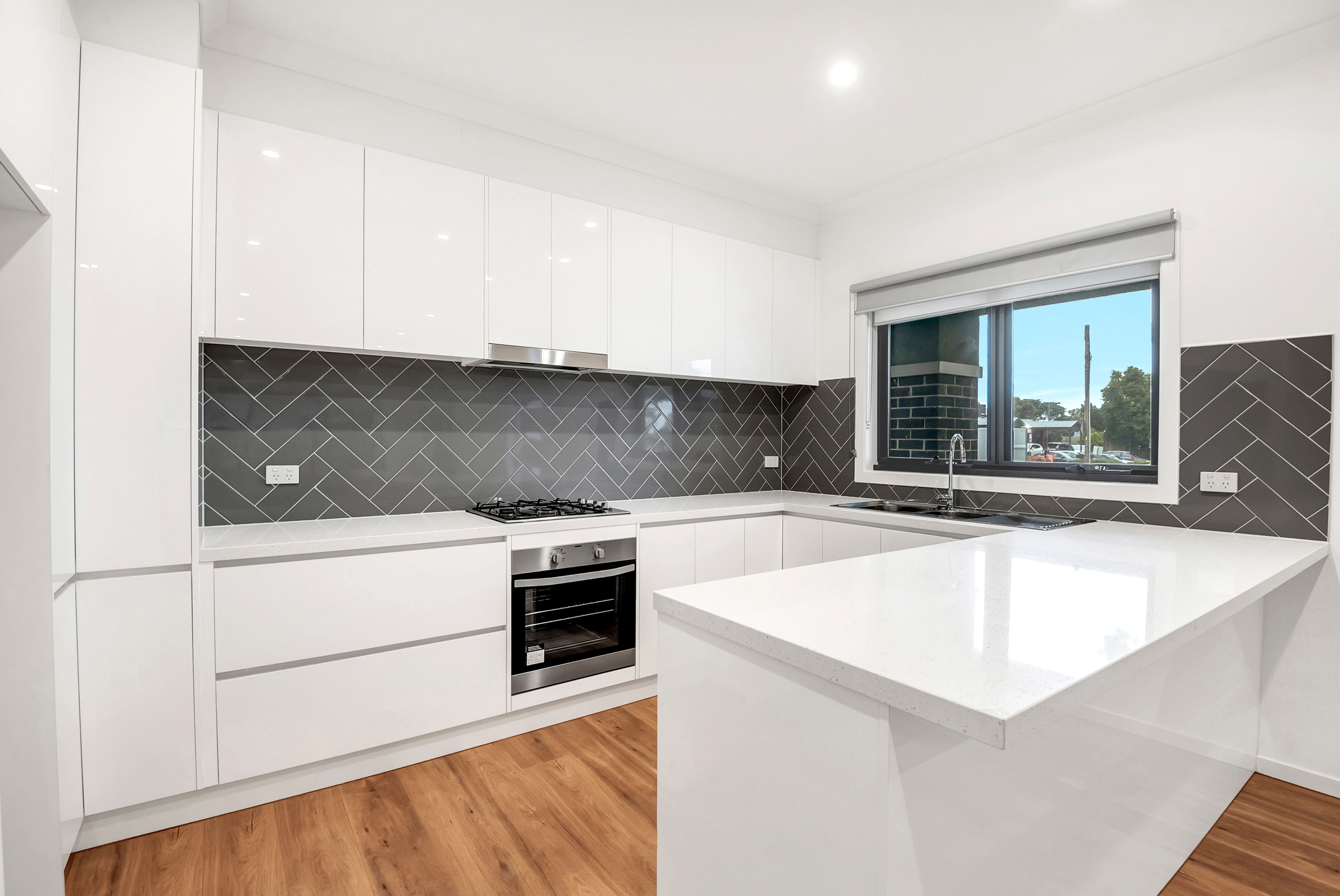 1/4 Dunne Street, Kingsbury, VIC 3083