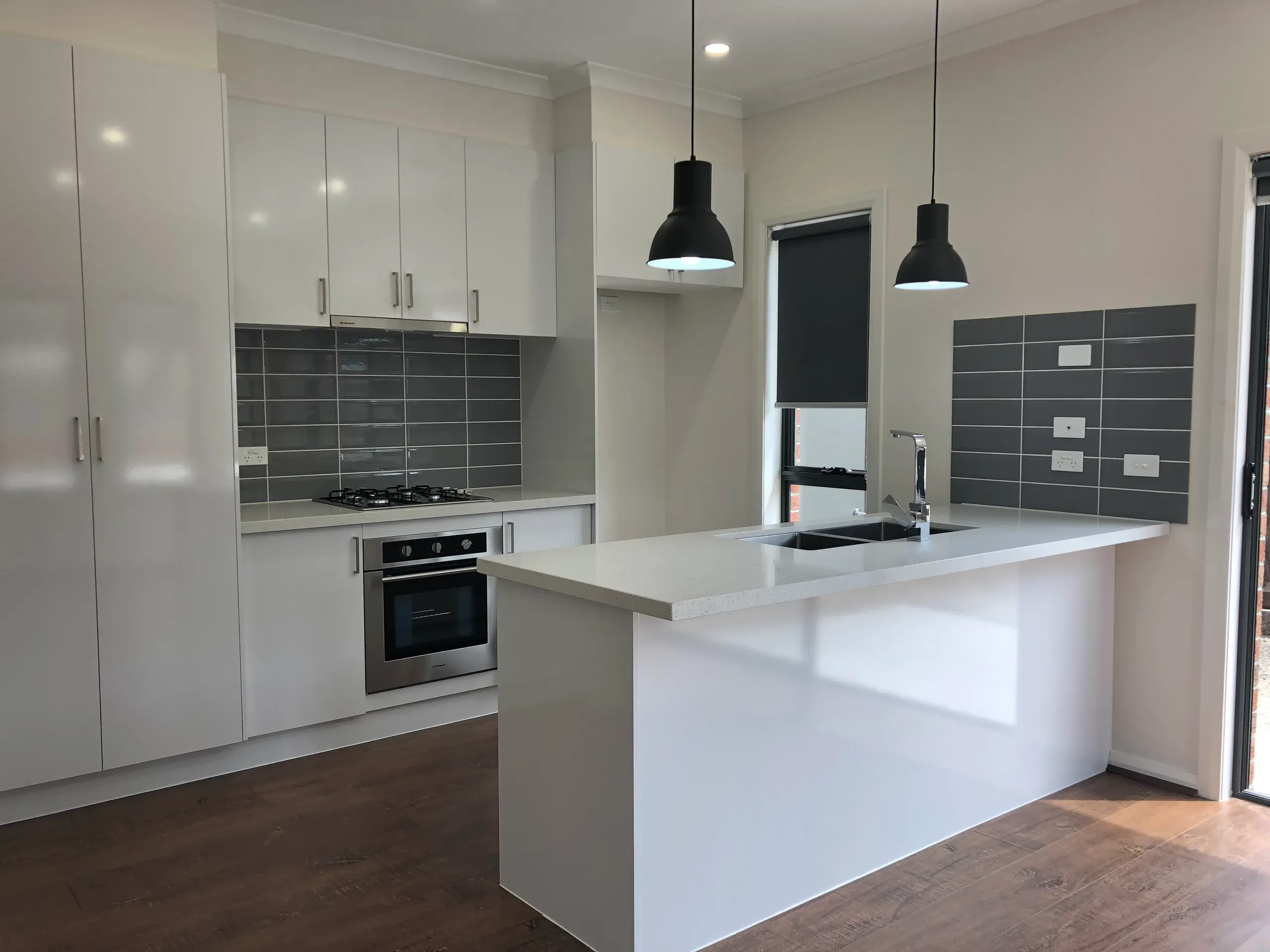 1/9 Dorrington Avenue — photo 4 of 5