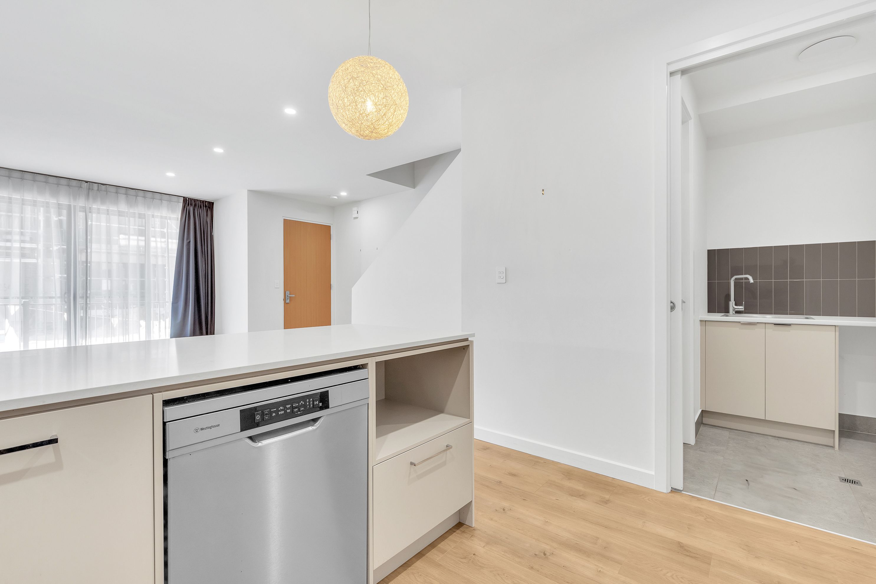 17 Hobart Lane — photo 6 of 25