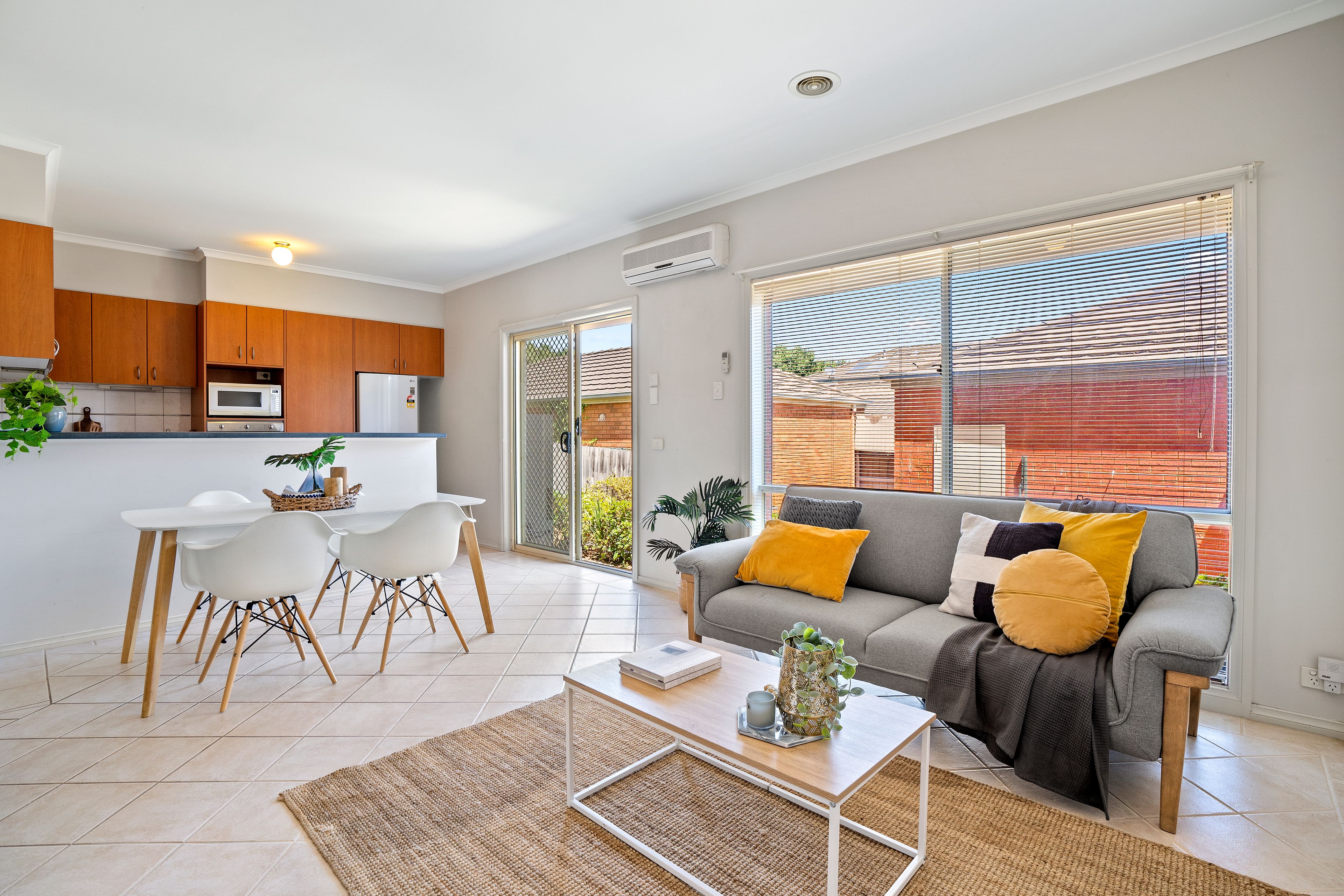37 St Laurent Rise, Knoxfield, VIC 3180