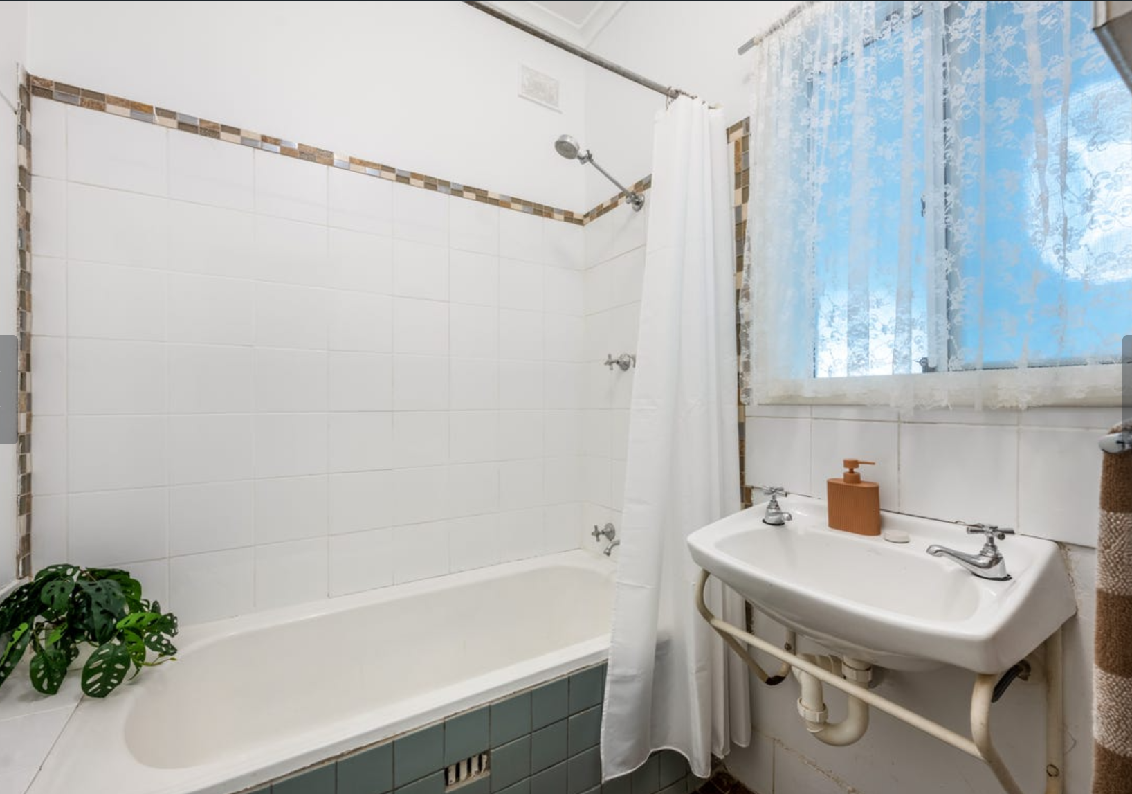 8 Chilmark Street — photo 9 of 11