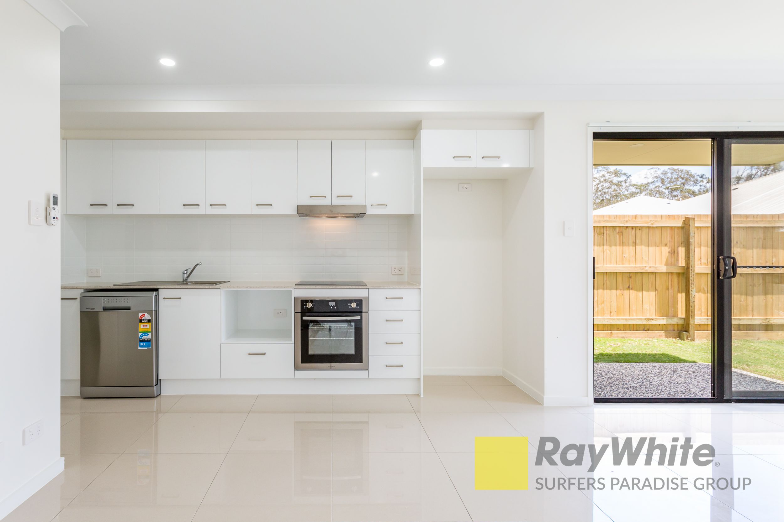 2/10 Langley Close, Redbank Plains, QLD 4301