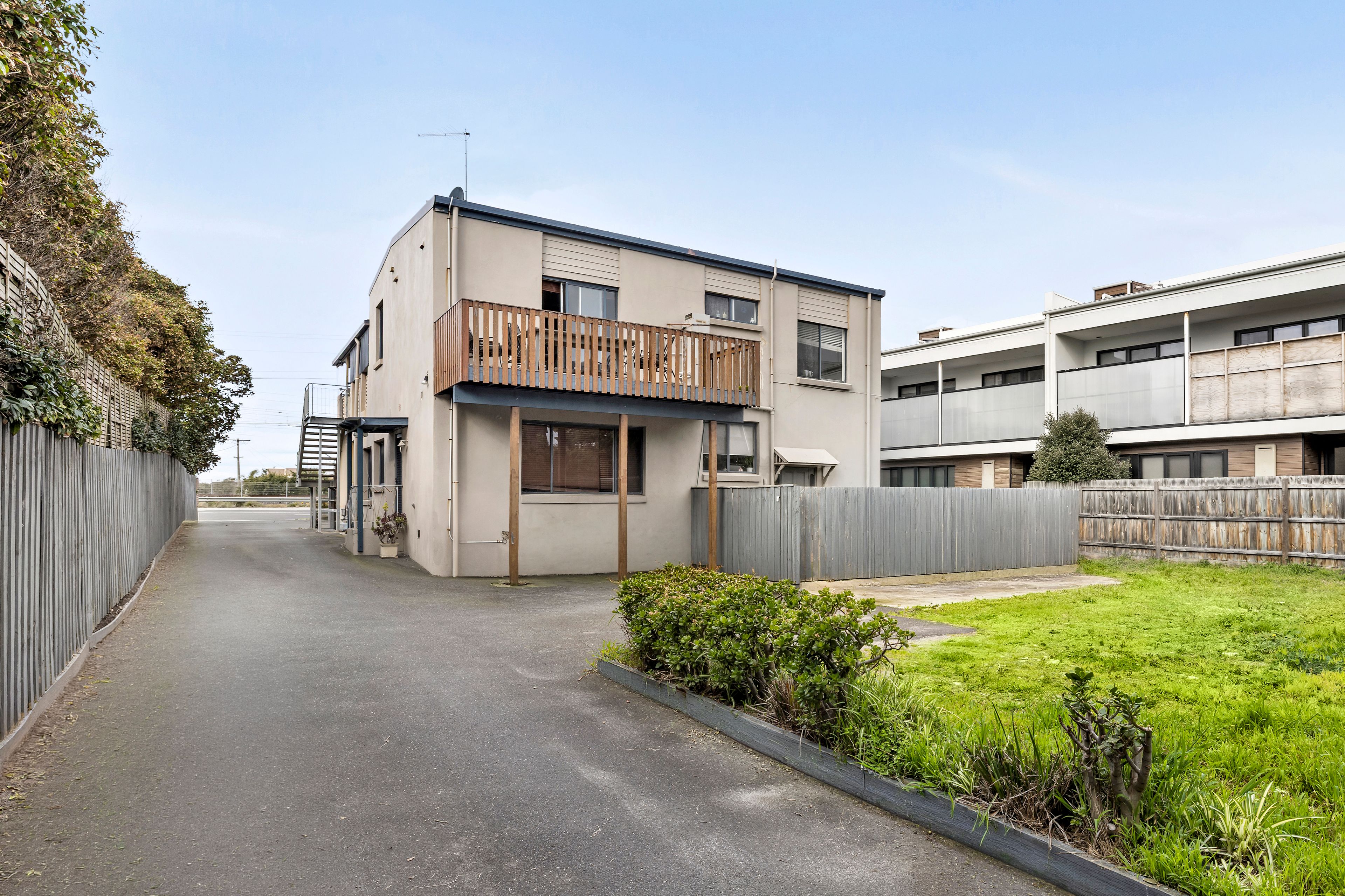 1,2,3/599 Nepean Highway — photo from Ray White Chelsea