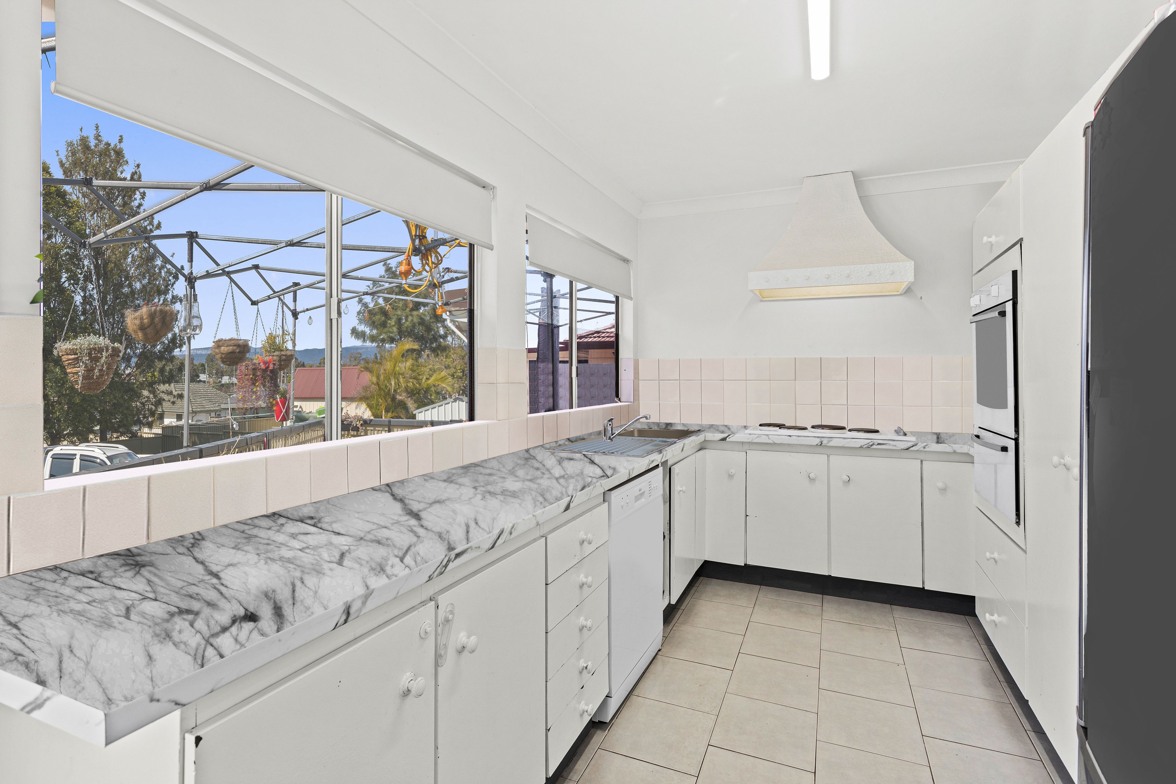 84 Lake Entrance Road, Mount Warrigal, NSW 2528